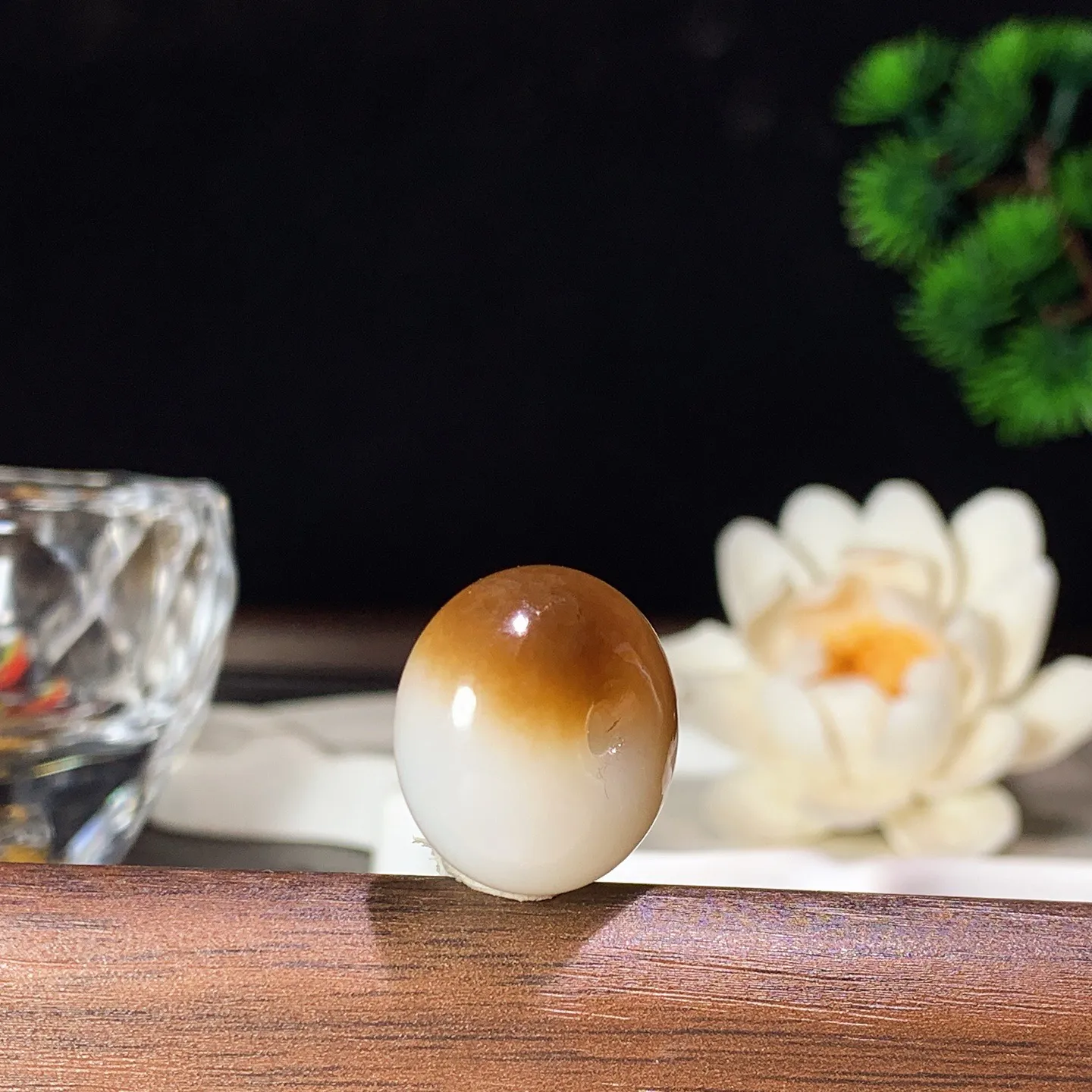 新疆和田玉且末糖平安扣挂件 尺寸20/12重8.8克。玉质细腻油润。手推出油。佩戴高端典雅。lt26