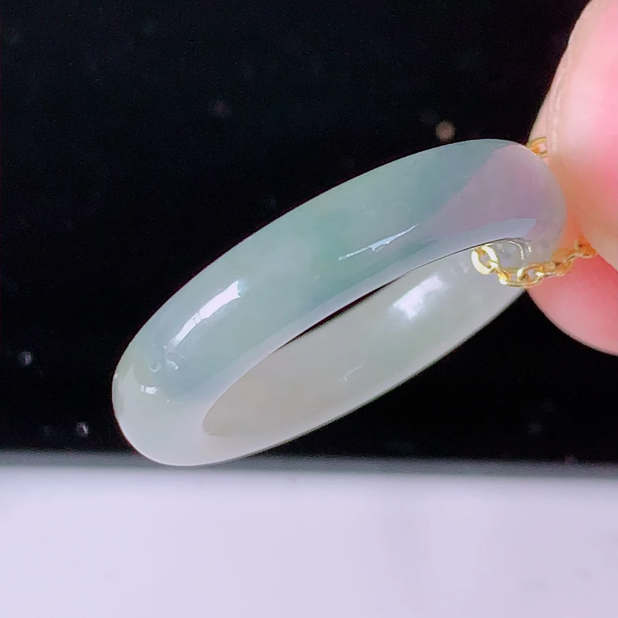 自然光实拍，17mm内径冰紫罗兰翡翠指环，玉戒指，玉质莹润，好精美好冰润的指环，14圈口，上手纤巧！#1.28尺寸17*4.8*4.2