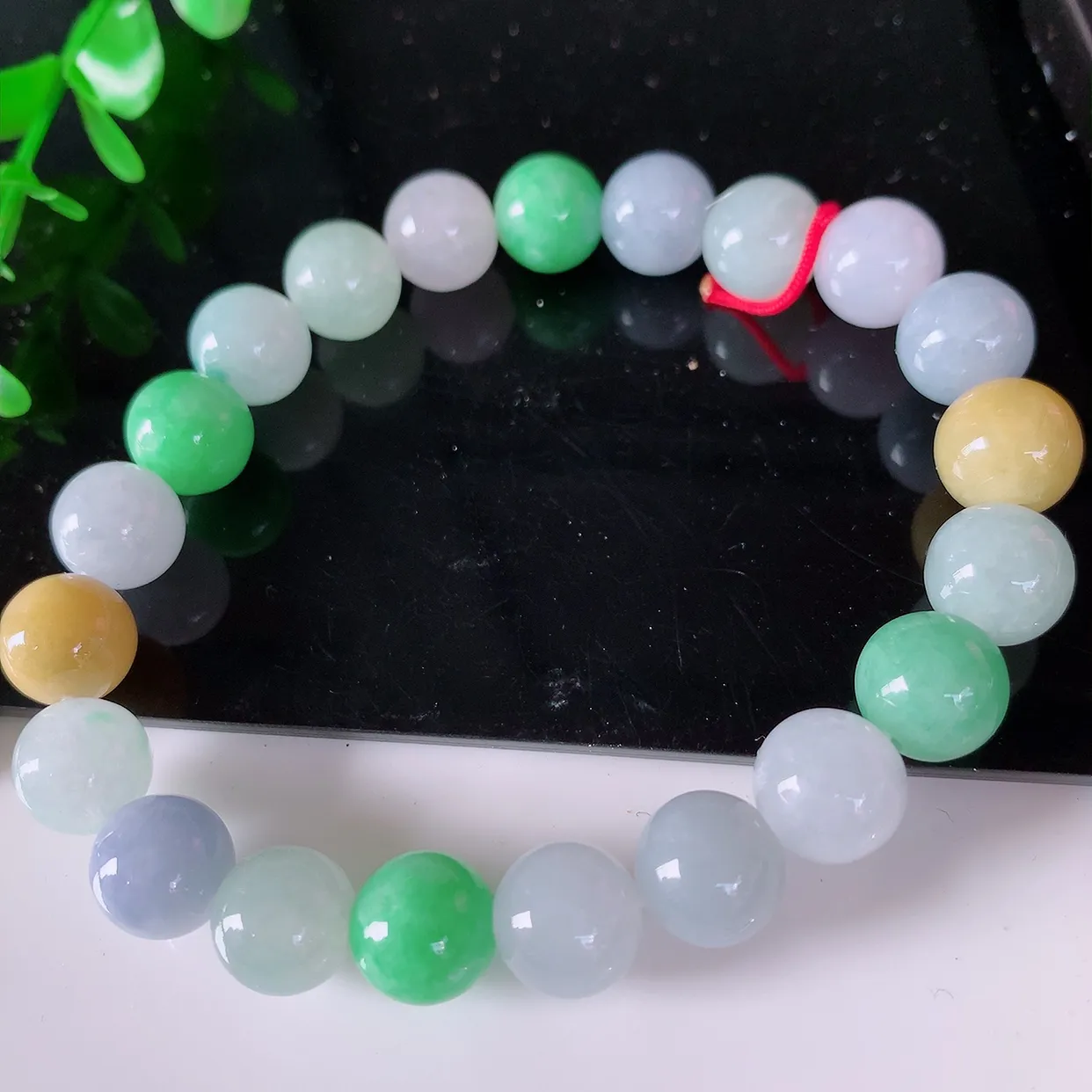 自然光实拍，冰润多宝翡翠手链，多彩翡翠手串，颜色丰富，料子细腻，高档大气，自戴送礼佳品！#46.28取一尺寸9.2