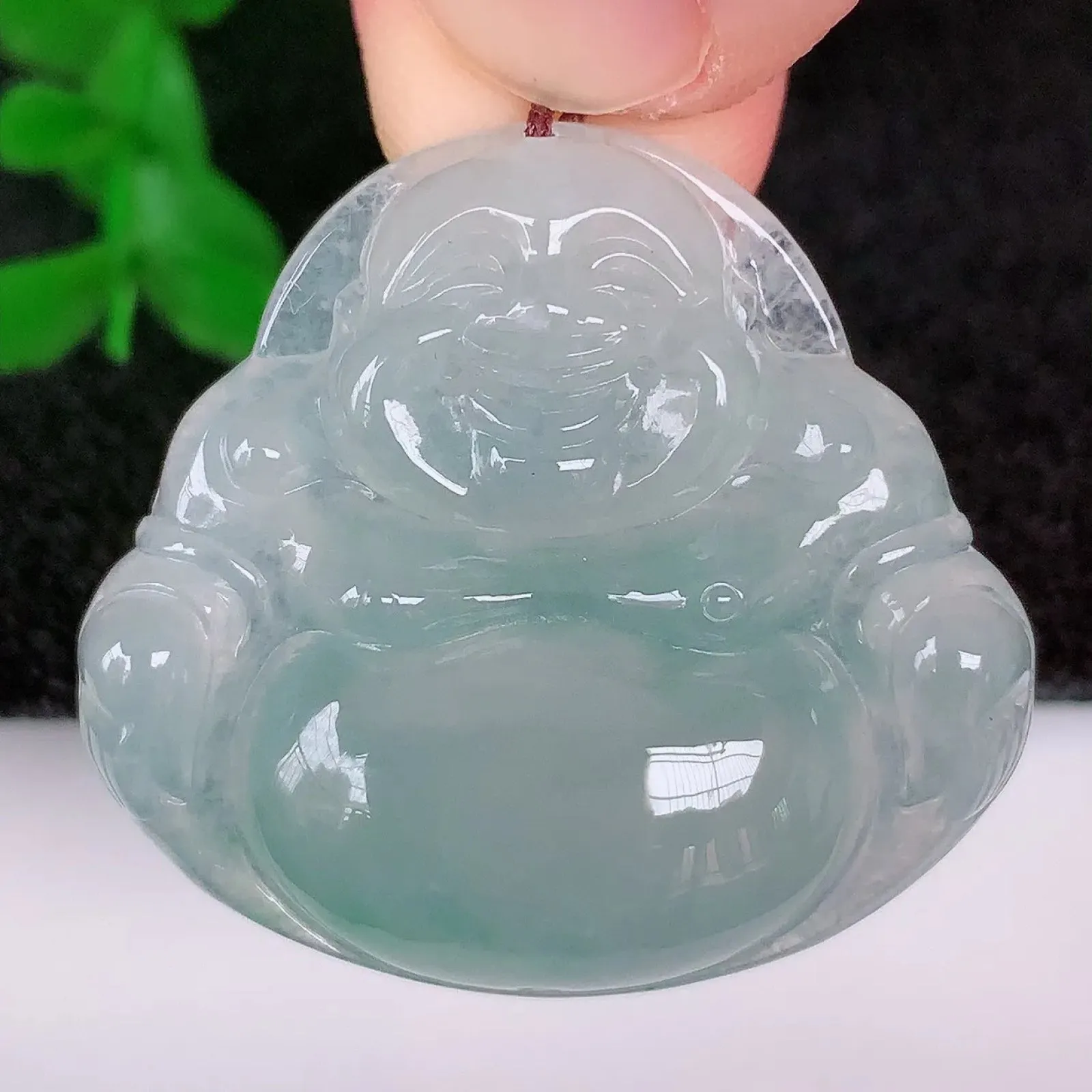 自然光实拍，冰种飘花翡翠佛公吊坠，玉笑佛，饱满，开脸喜庆，配戴优雅迷人！#01.25