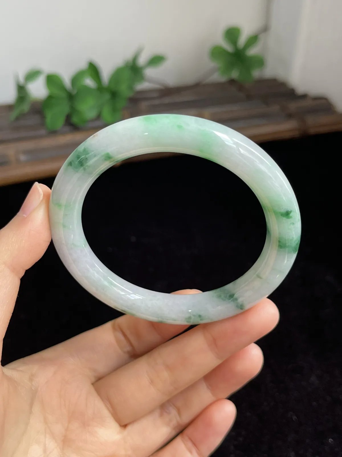 圆镯55圈口，翡翠手镯