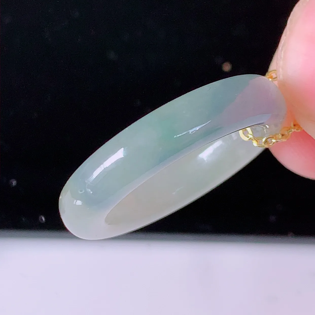 自然光实拍，17mm内径冰紫罗兰翡翠指环，玉戒指，玉质莹润，好精美好冰润的指环，14圈口，上手纤巧！#1.28尺寸17*4.8*4.2