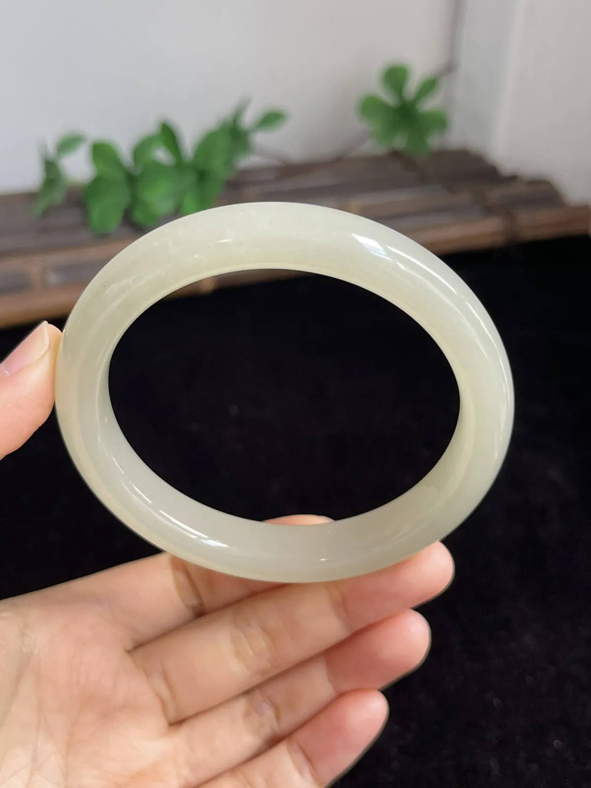 正圈61圈口，和田玉手镯