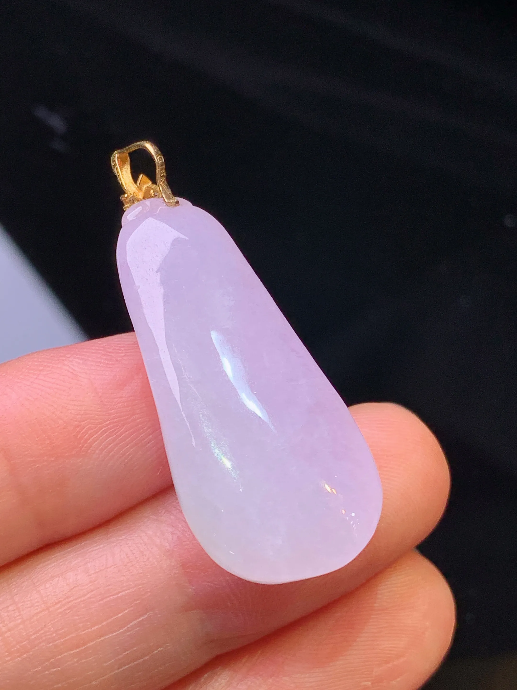 18k金钻镶嵌紫罗兰福瓜吊坠 玉质细腻 色泽清新艳丽 整体尺寸37.7*15*10