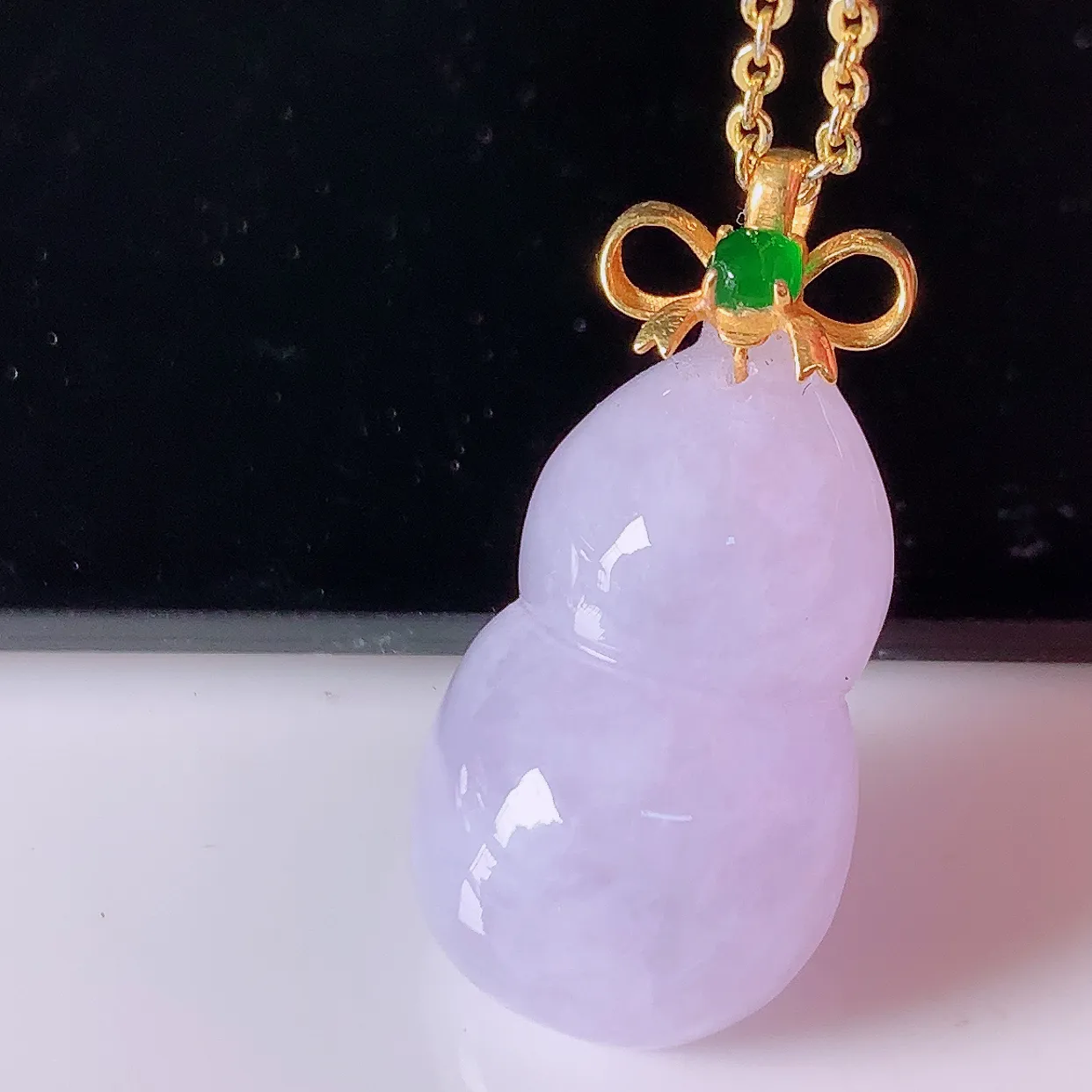 18K金镶嵌冰润紫罗兰翡翠葫芦吊坠，葫芦寓意福禄双全，财源滚滚，品佳品，佩戴效果优雅迷人！#42.28整体25裸石20.5-12-8.2