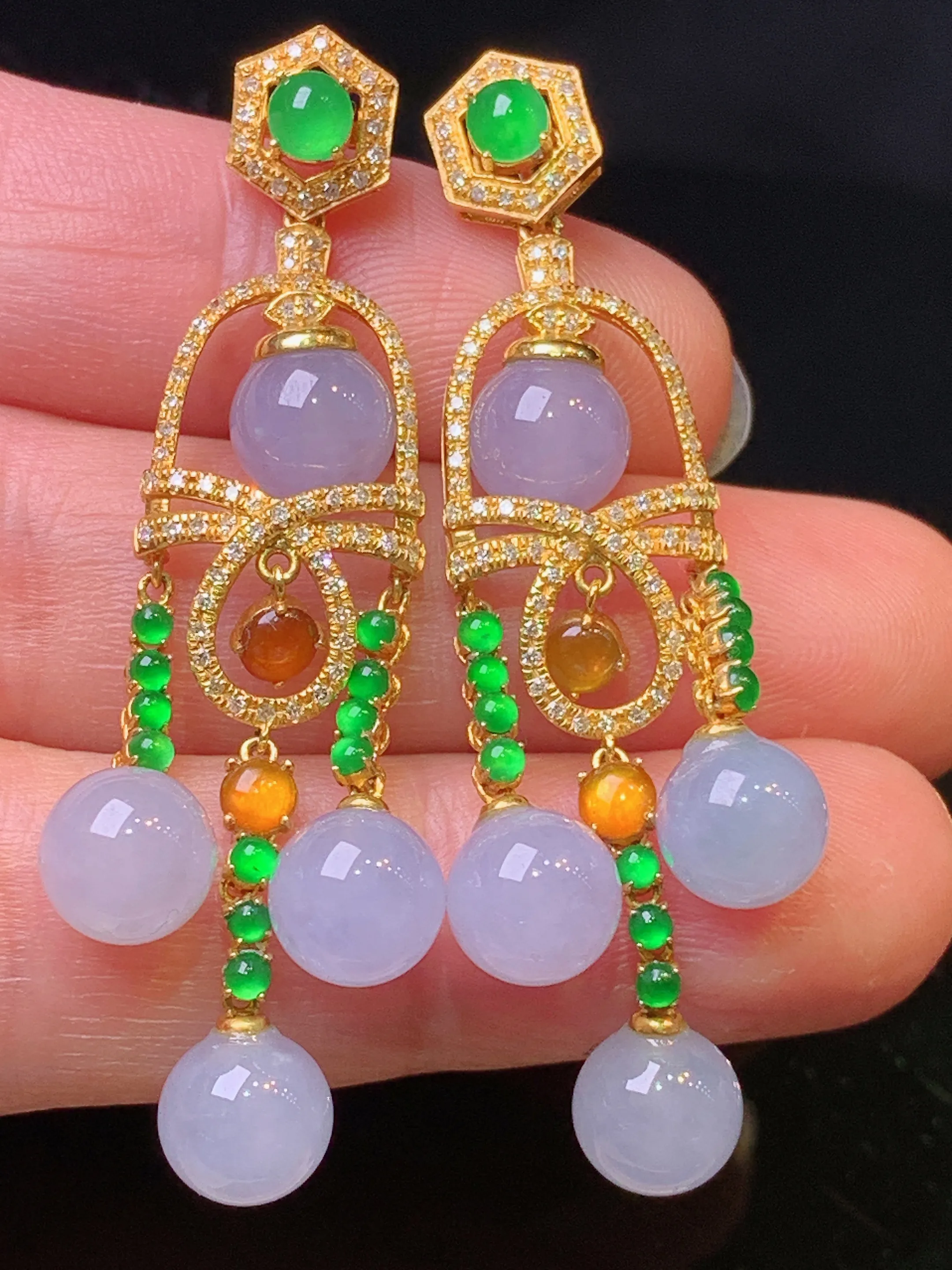 18k金钻镶嵌淡紫罗兰圆珠耳坠 玉质细腻 色泽清新艳丽 整体尺寸50*7