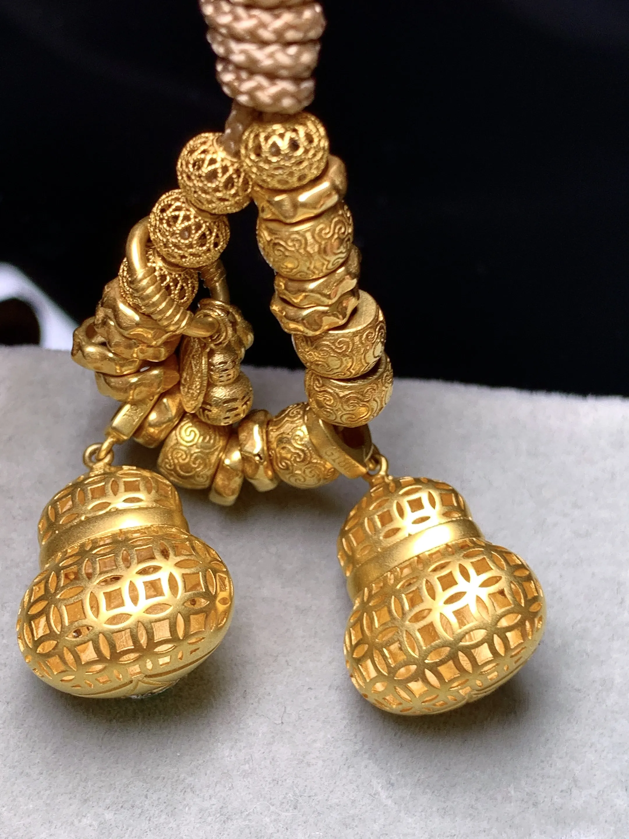 18k金钻镶嵌黄翡蛋面组合多用项链吊坠两用款 玉质细腻 色泽清新艳丽 整体尺寸16.5*12.5*9.7