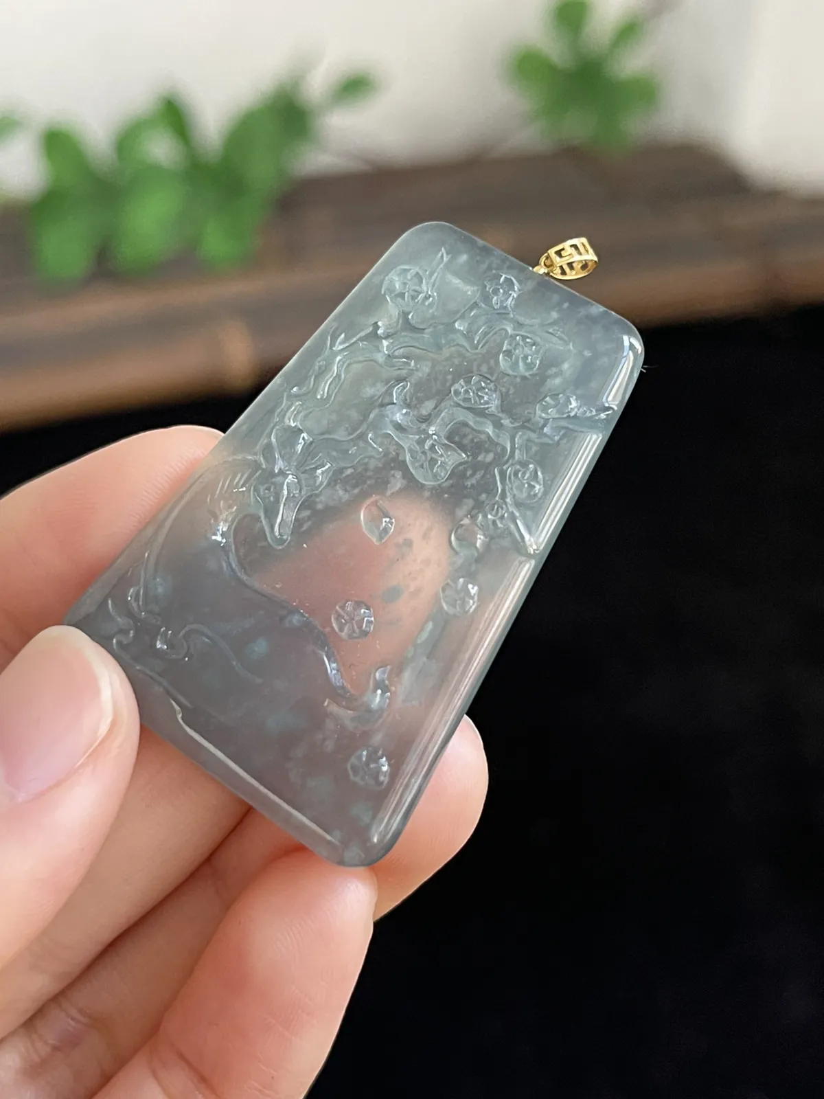 翡翠吊坠，印记：G18K