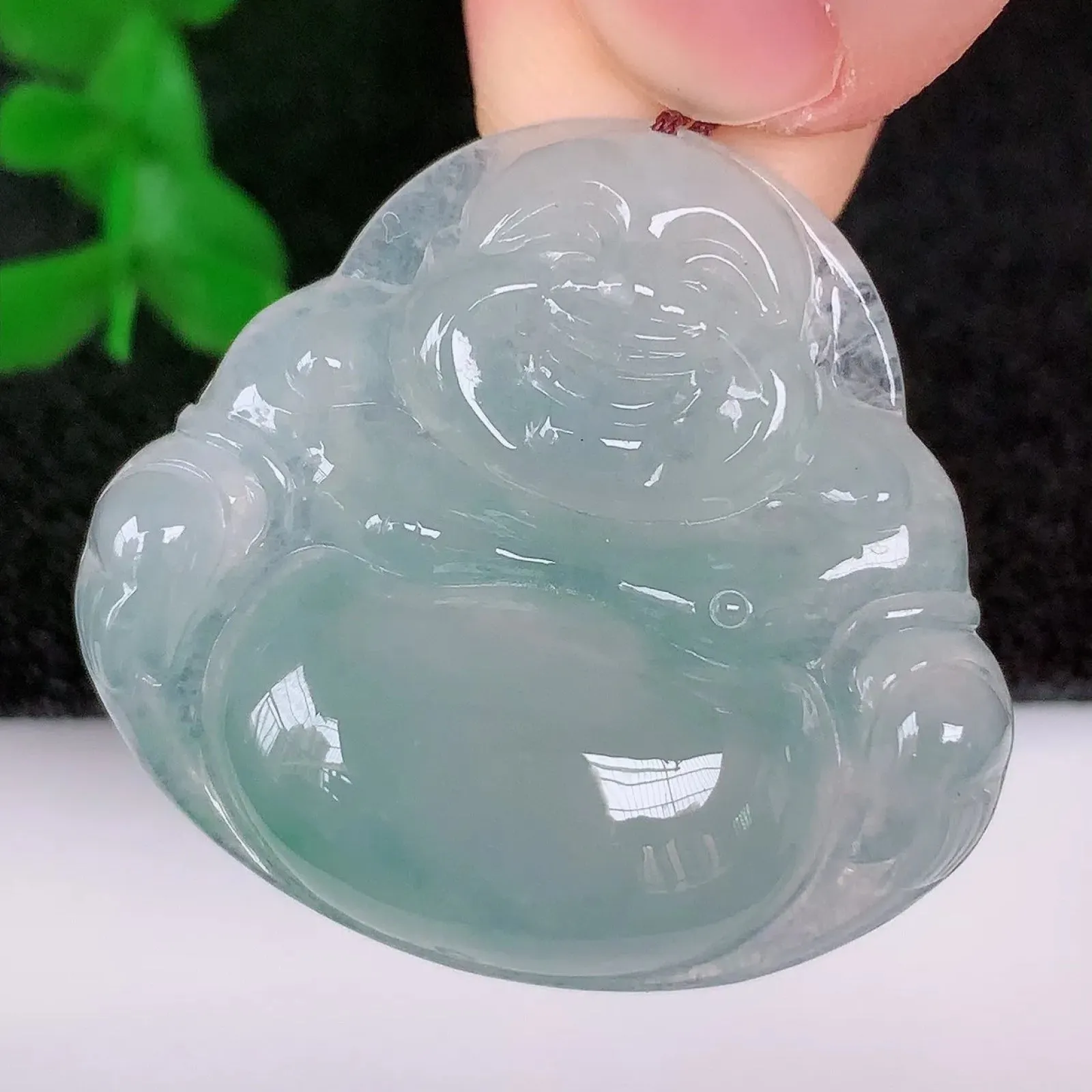 自然光实拍，冰种飘花翡翠佛公吊坠，玉笑佛，饱满，开脸喜庆，配戴优雅迷人！#01.25