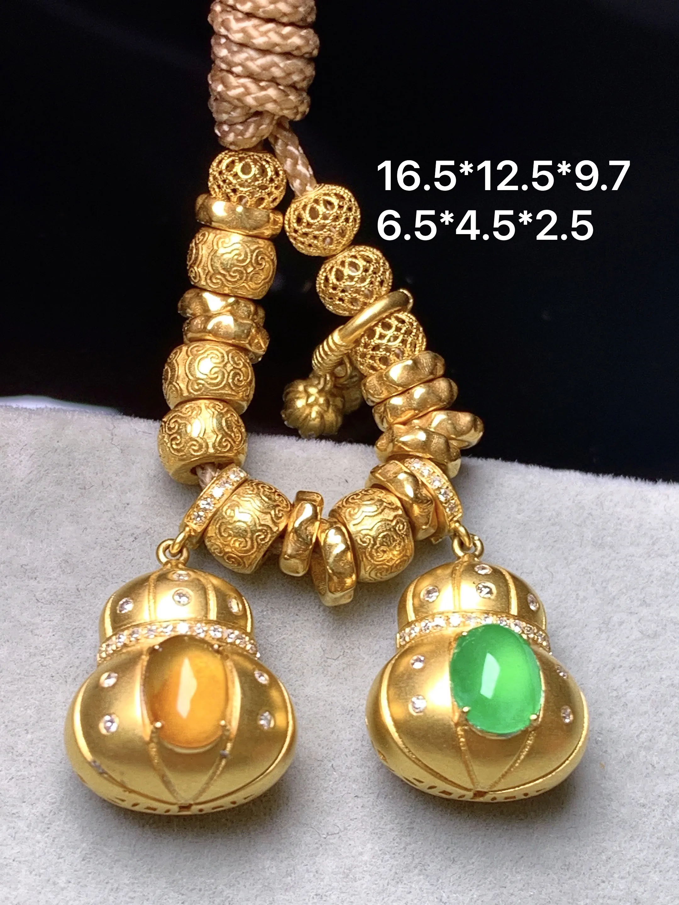 18k金钻镶嵌黄翡蛋面组合多用项链吊坠两用款 玉质细腻 色泽清新艳丽 整体尺寸16.5*12.5*9.7