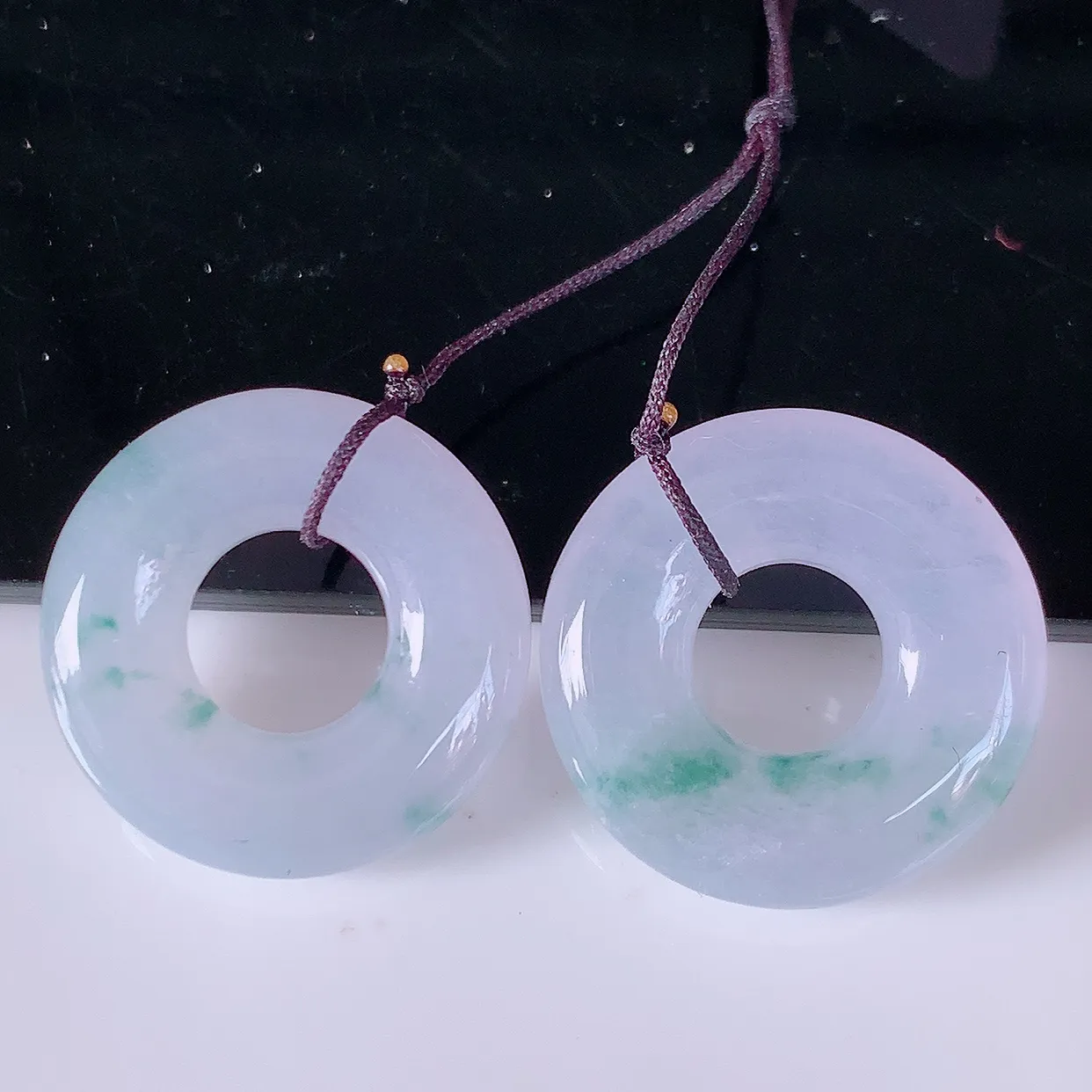 自然光实拍，冰种紫罗兰飘花翡翠一对平安扣，翠色灵动，玉质细腻，颜色漂亮，品相佳，佩戴佳品！ #49.