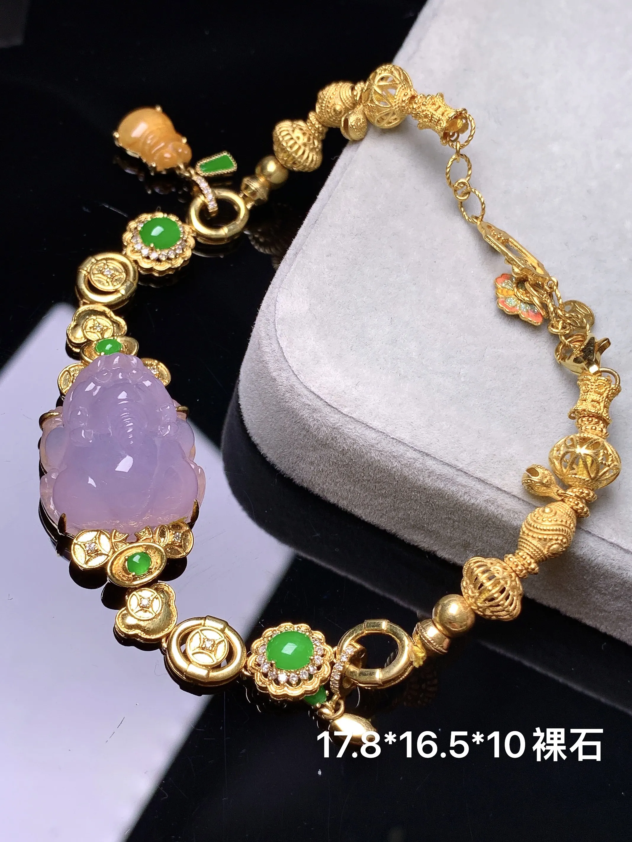 18k金钻镶嵌紫罗兰貔貅手链 玉质细腻 色泽清新艳丽 整体尺寸17.8*16.5*10