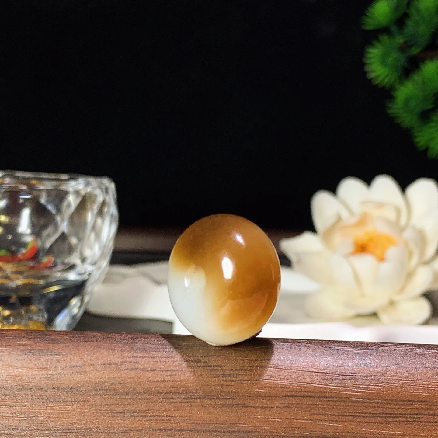 新疆和田玉且末糖平安扣挂件 尺寸20/12重8.8克。玉质细腻油润。手推出油。佩戴高端典雅。lt260130