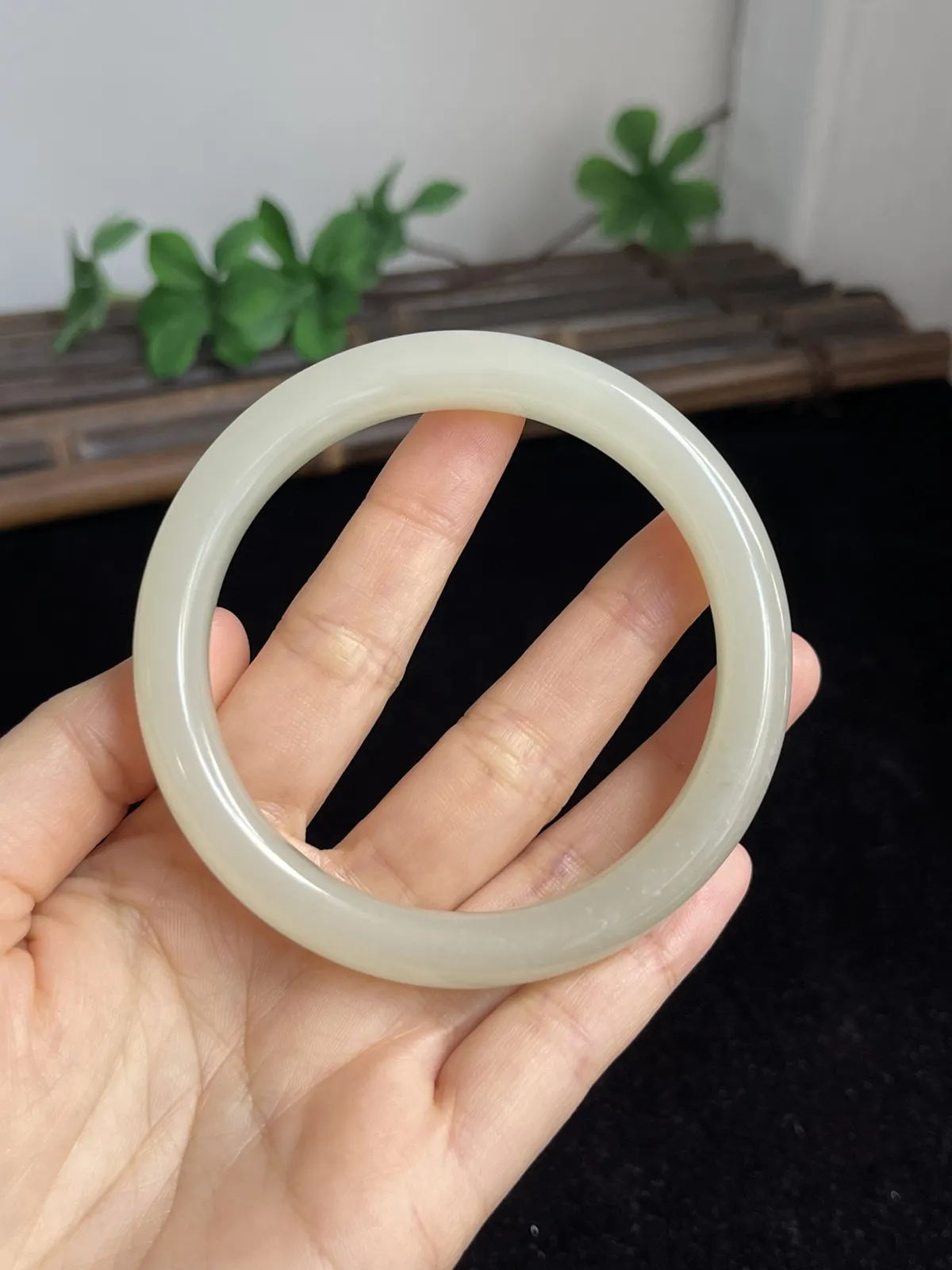 正圈61圈口，和田玉手镯