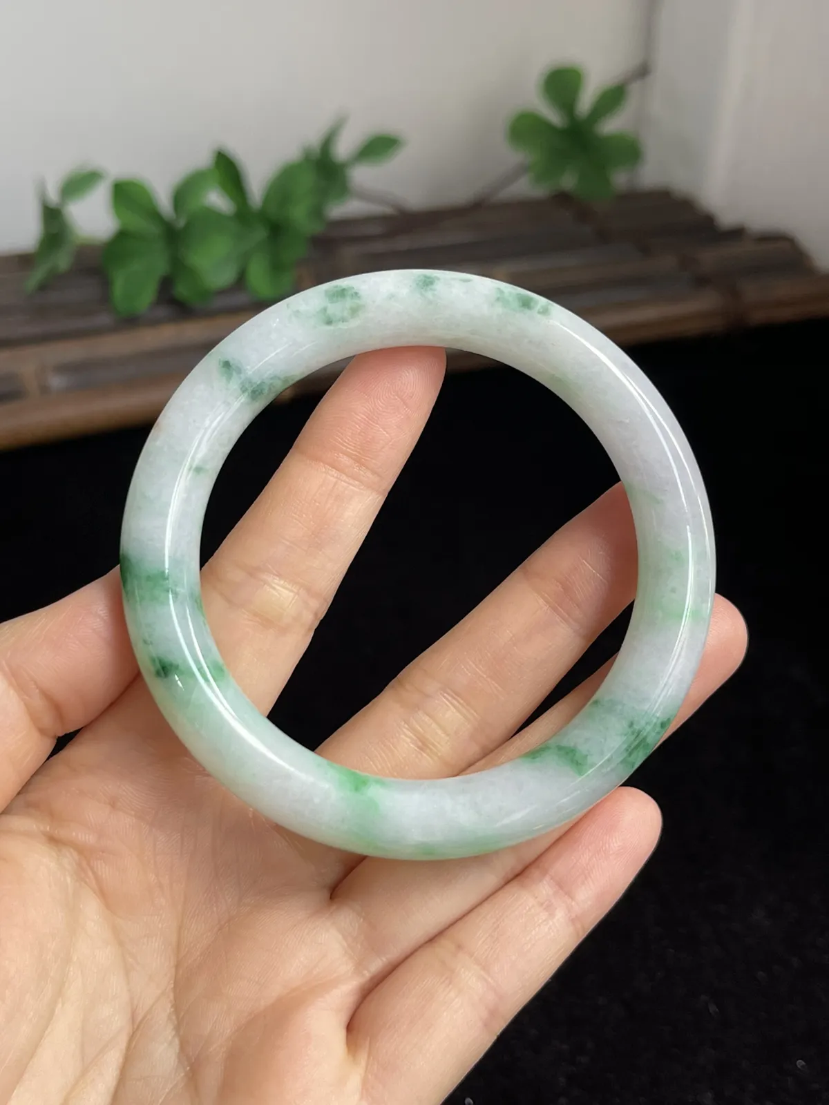 圆镯55圈口，翡翠手镯