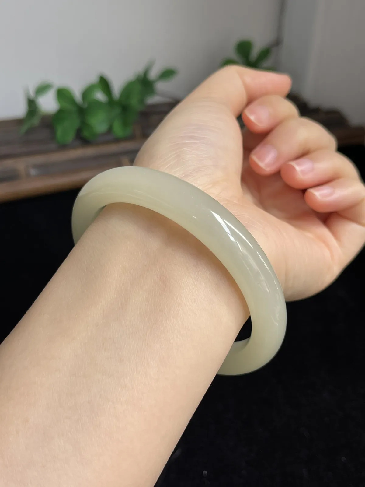 正圈61圈口，和田玉手镯