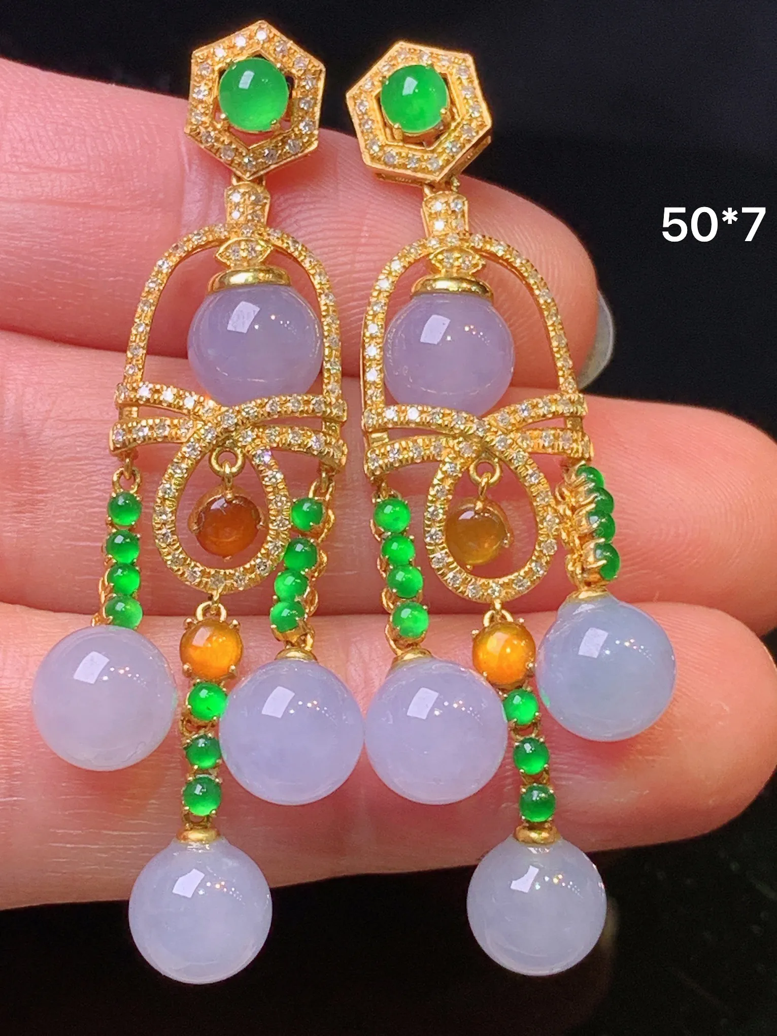 18k金钻镶嵌淡紫罗兰圆珠耳坠 玉质细腻 色泽清新艳丽 整体尺寸50*7