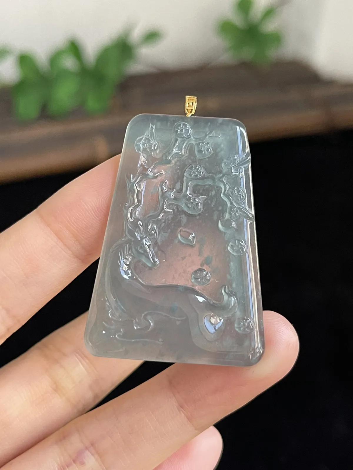 翡翠吊坠，印记：G18K