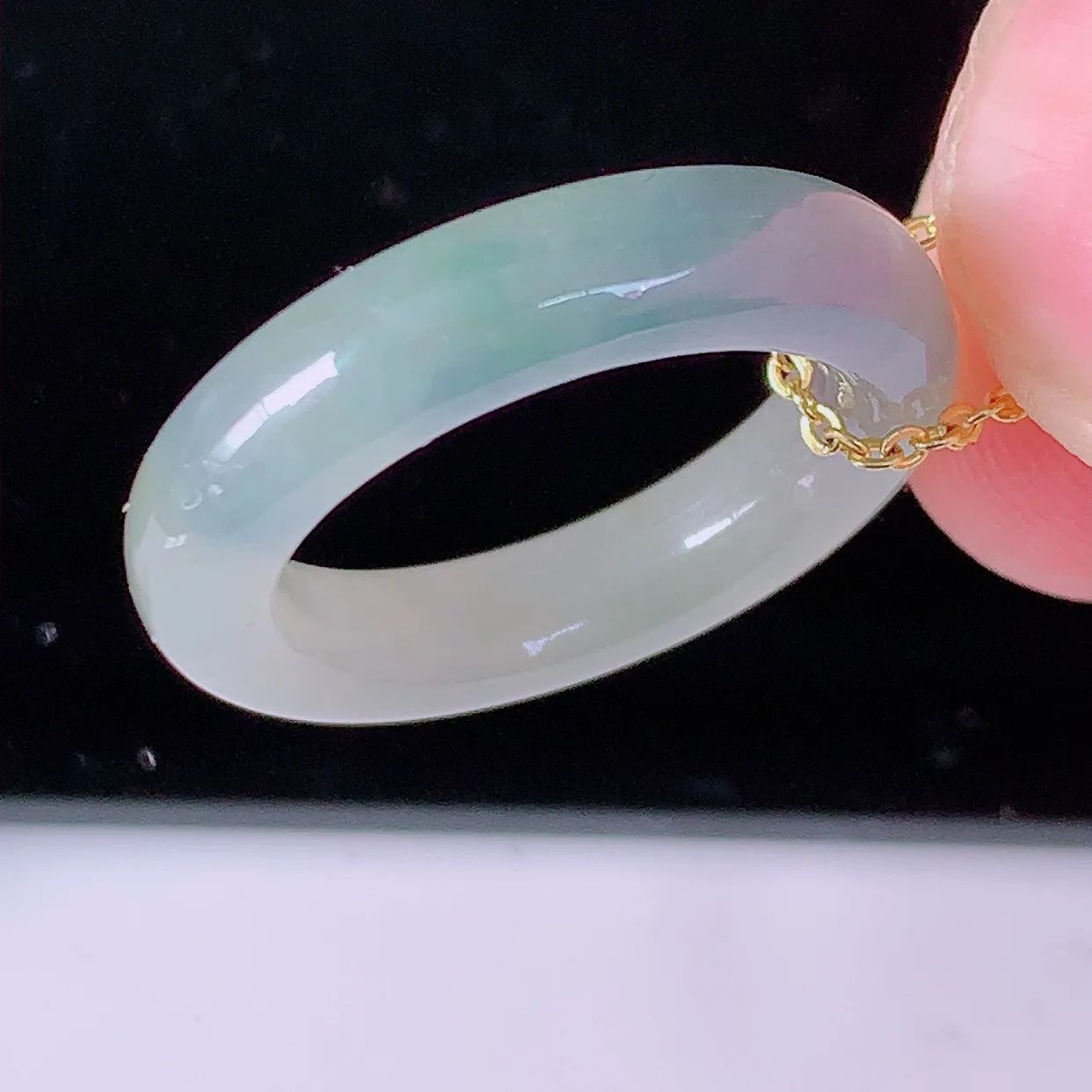 自然光实拍，17mm内径冰紫罗兰翡翠指环，玉戒指，玉质莹润，好精美好冰润的指环，14圈口，上手纤巧！#1.28尺寸17*4.8*4.2