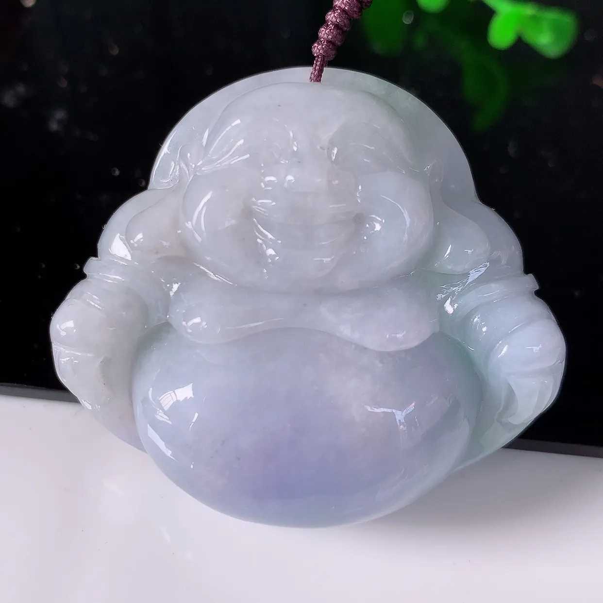 自然光实拍，大件厚装冰润紫罗兰翡翠佛公吊坠，开心笑佛，种老水足，颜色漂亮，立体饱满圆润，佩戴效果赞#