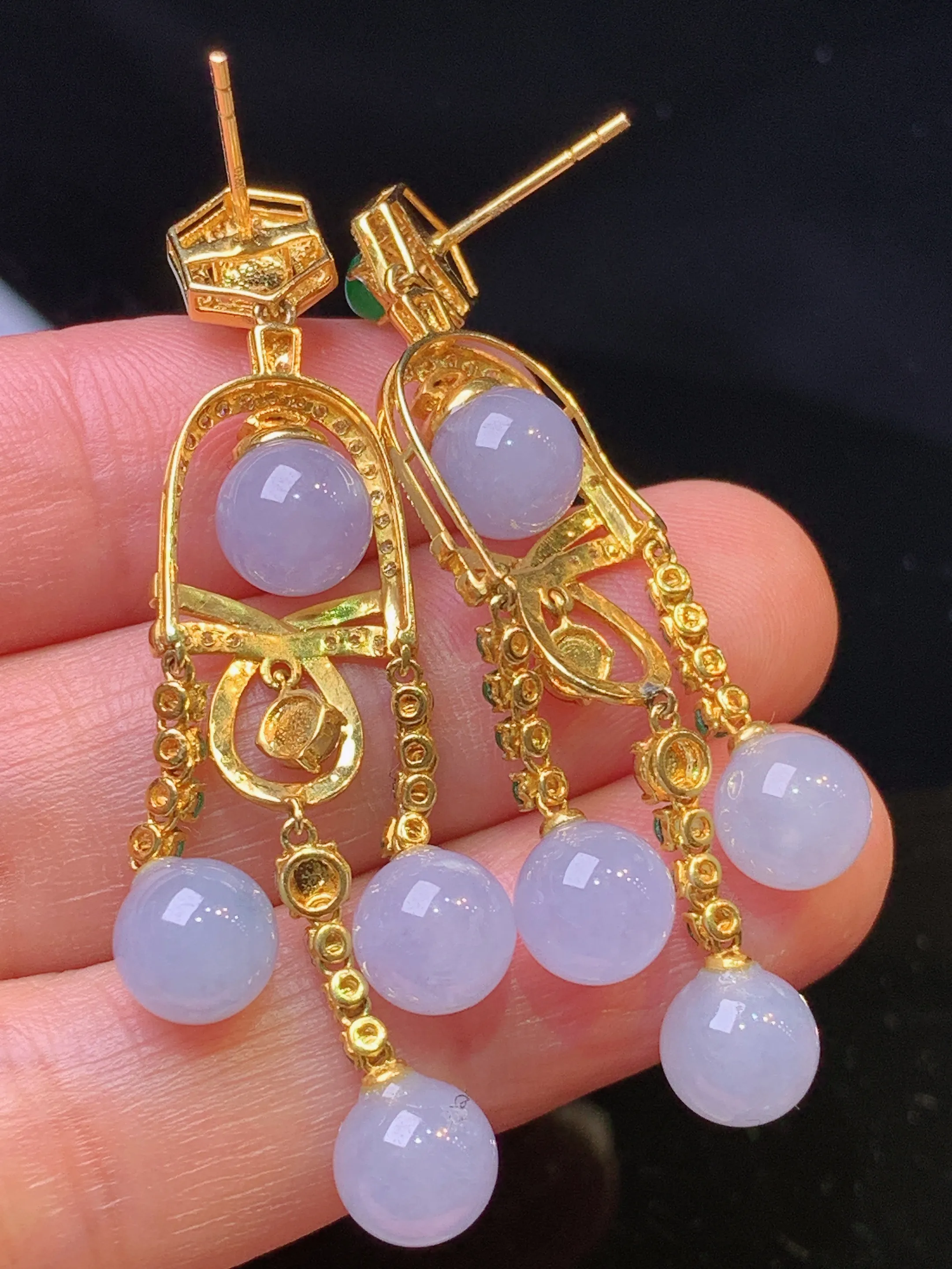 18k金钻镶嵌淡紫罗兰圆珠耳坠 玉质细腻 色泽清新艳丽 整体尺寸50*7