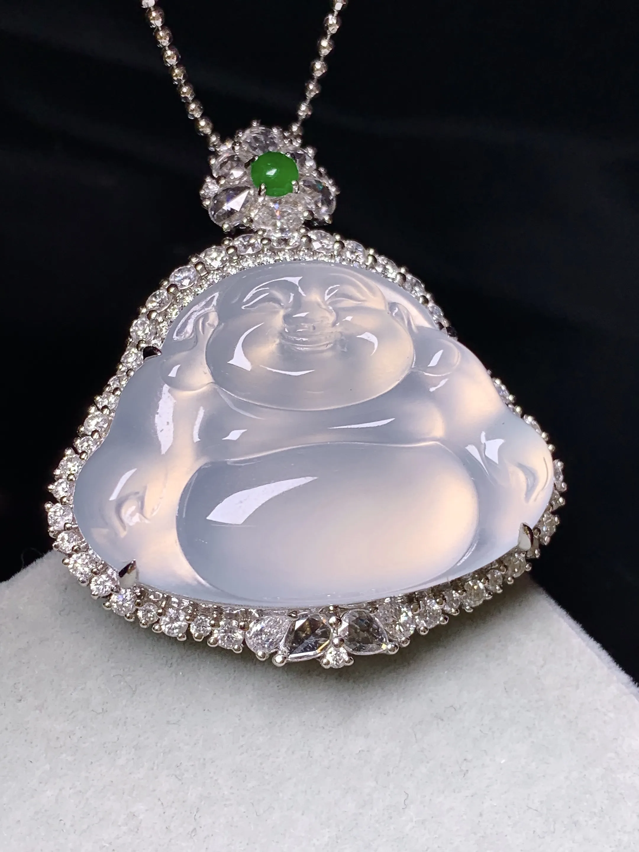 18k金钻镶嵌冰种佛公吊坠 玉质细腻 色泽清新艳丽 整体尺寸36.3*32.2*13