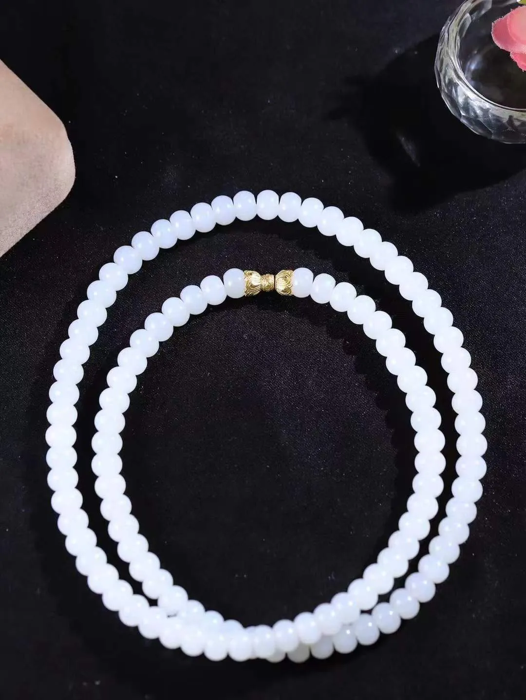 （算盘珠.项链）

精品和田玉白玉算盘珠项链，玉质细腻油润 饱满光滑 质朴无华，悠远简单，人心境