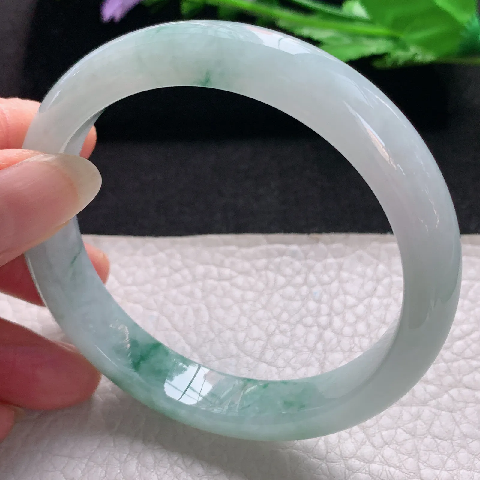 nr大圈口59.8*12*8缅甸翡翠a货玉手镯冰飘花正圈平安镯宽版玉手环