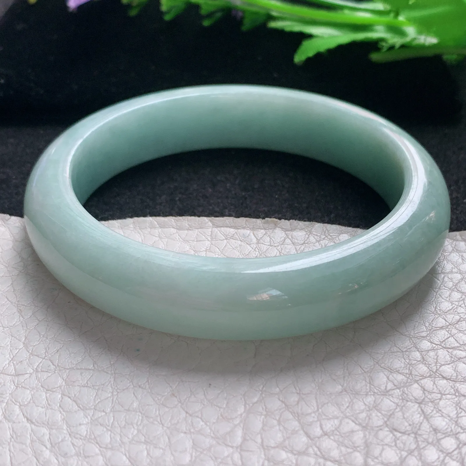 nr实拍59*13*7.8缅甸翡翠a货玉手镯浅绿正圈平安镯宽版玉手环