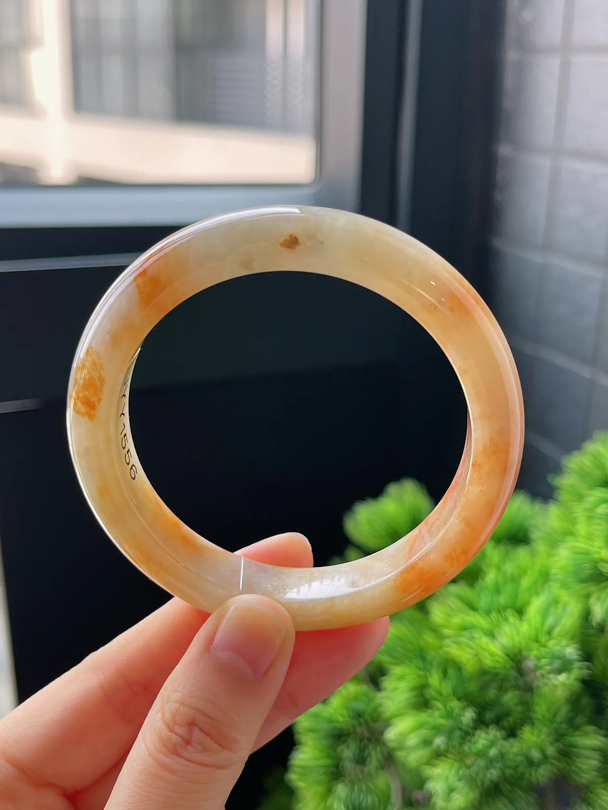 正圈56.3圈口，翡翠冰糯种黄色手镯