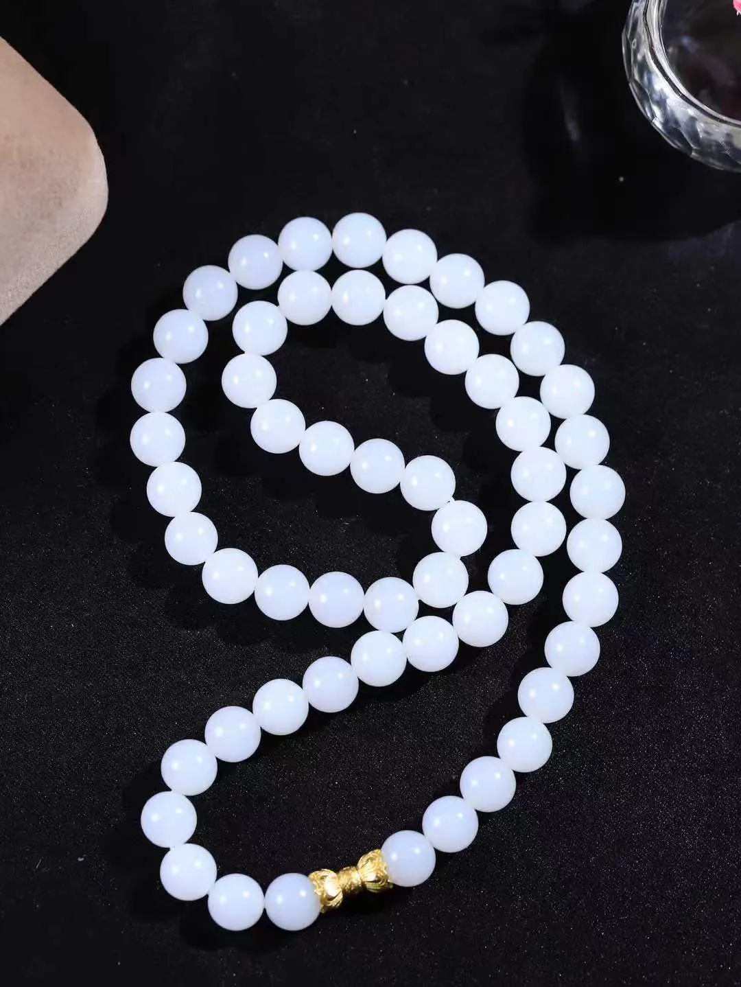 【珠圆玉润.项链】

精品和田玉白玉珠圆玉润项链 玉质温润细腻  整串打磨圆润，佩戴舒适。珠珠落玉盘