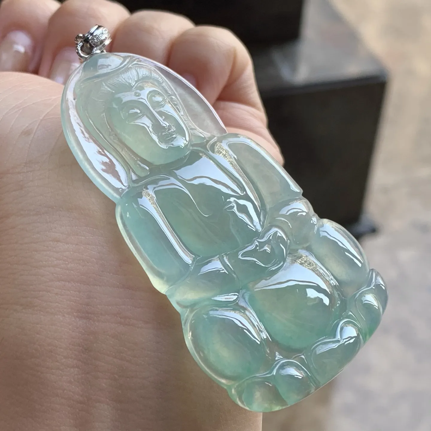 冰晴观音
底色漂亮 大气