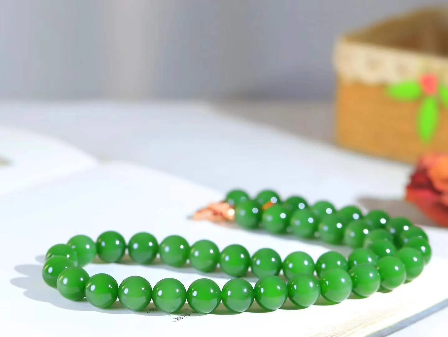 【珠圆玉润.项链】

收藏级臻品️和田玉碧玉猫眼珠圆玉润项链 玉质温润细腻  整串打磨圆润，佩戴舒