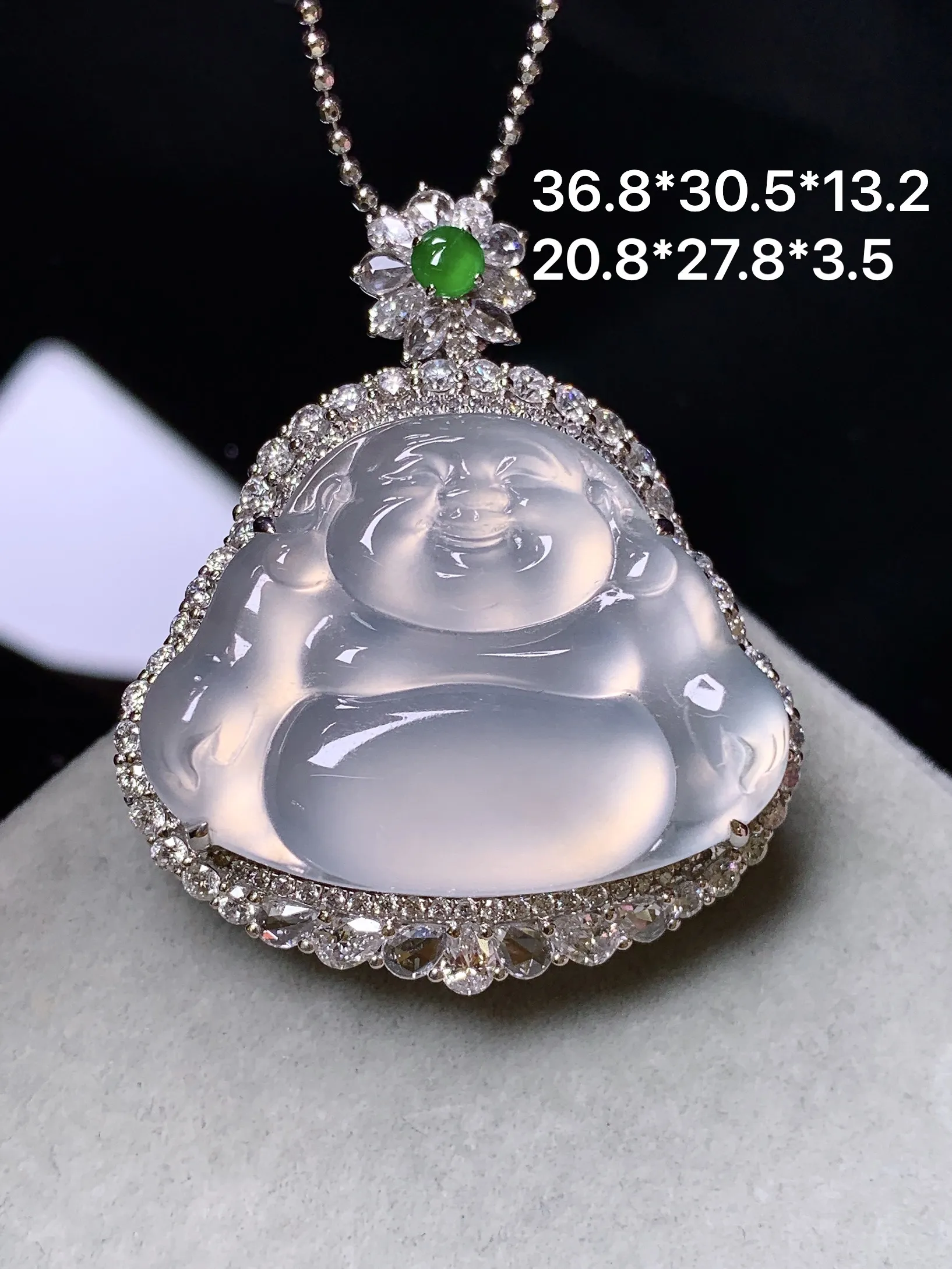 18k金钻镶嵌冰种佛公吊坠 玉质细腻 色泽清新艳丽 整体尺寸36.8*30.5*13.2