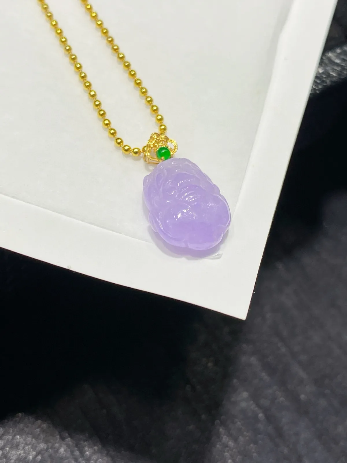 紫罗兰·貔貅
18k 镶嵌
色浓小巧