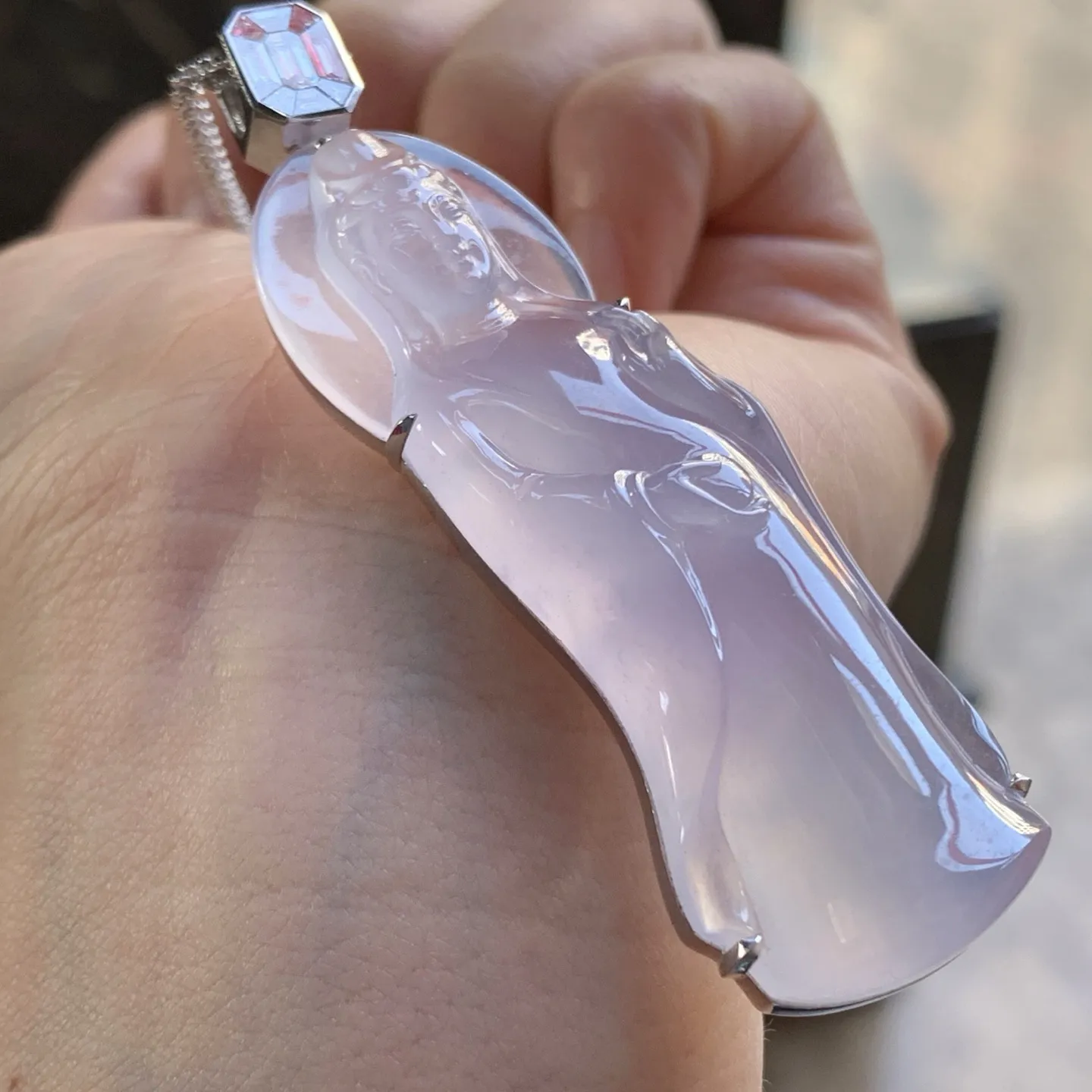 高冰粉紫观音
实物料子好 雕工精美