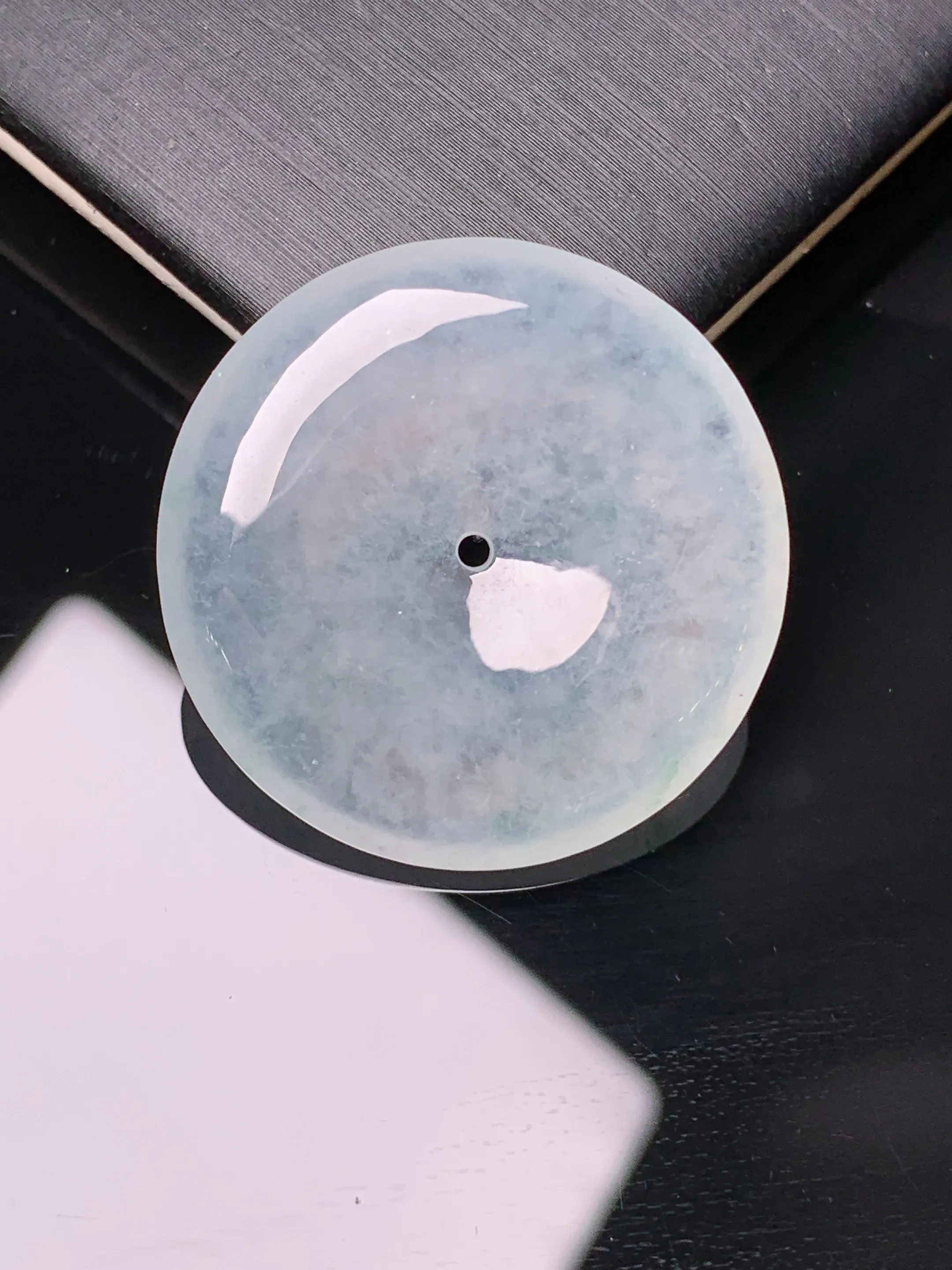 冰种平安扣吊坠 玉质细腻 色泽清新艳丽 整体尺寸27.7*5