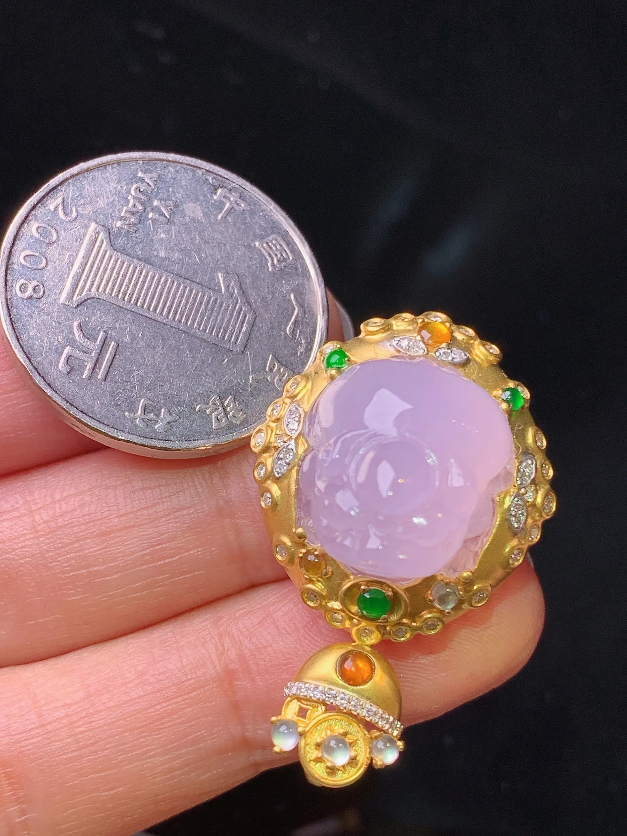 18k金钻镶嵌紫罗兰貔貅吊坠 玉质细腻 色泽艳丽清新 整体尺寸35.2*21.8*17.6