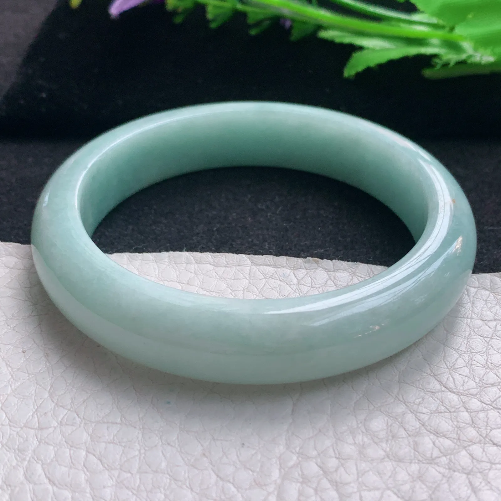nr实拍59*13*7.8缅甸翡翠a货玉手镯浅绿正圈平安镯宽版玉手环
