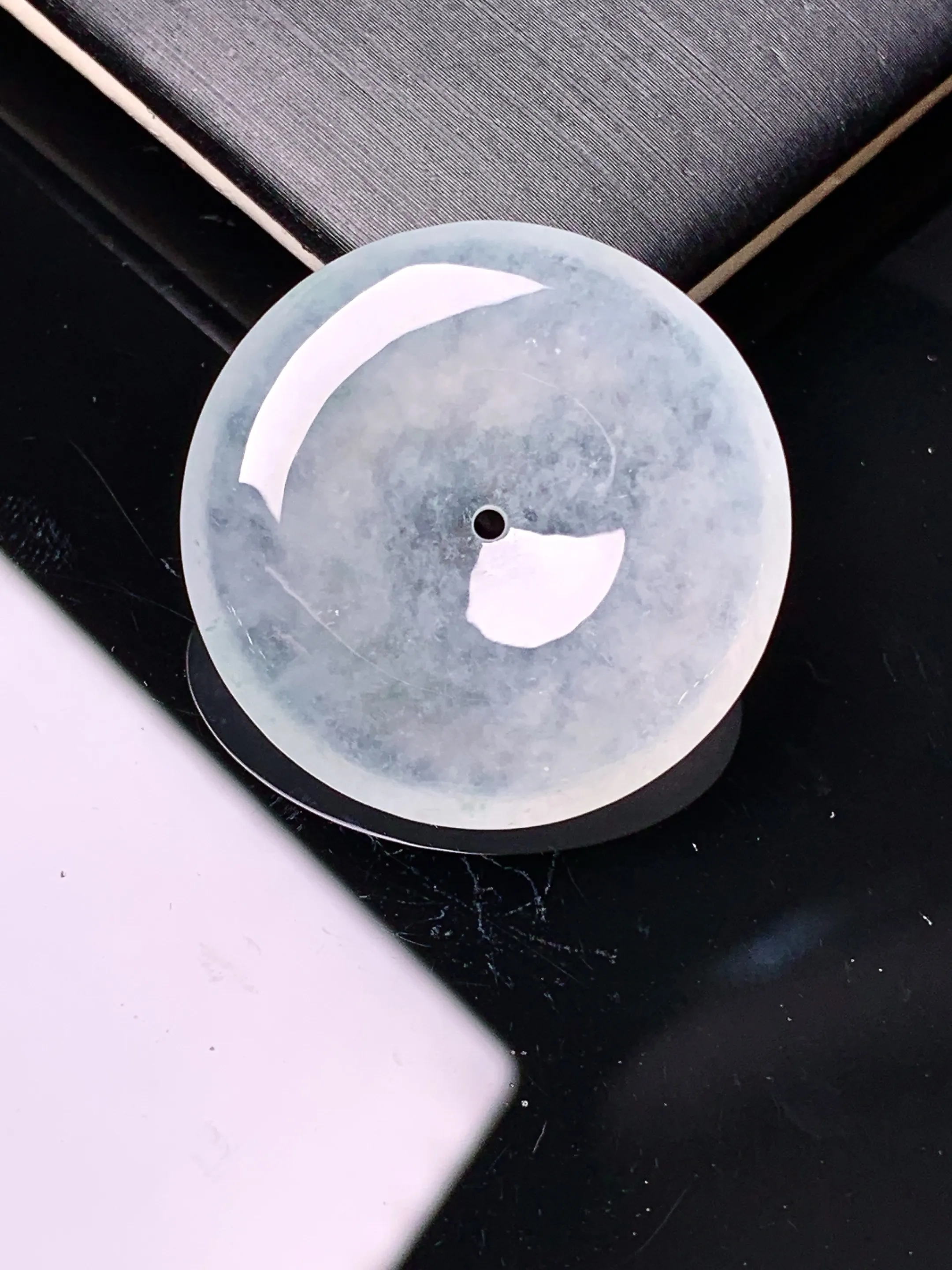 冰种平安扣吊坠 玉质细腻 色泽清新艳丽 整体尺寸27.7*5