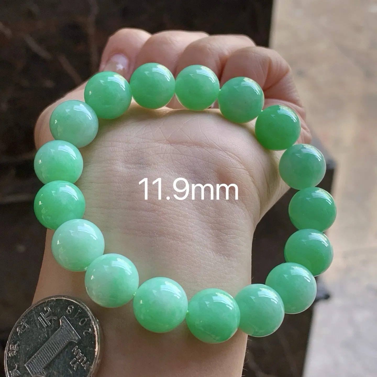 豆绿手串
佩戴大气～