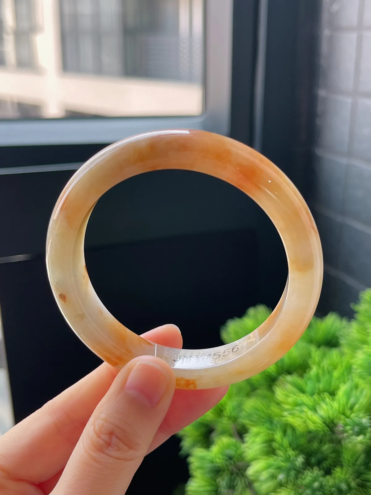 正圈56.3圈口，翡翠冰糯种黄色手镯