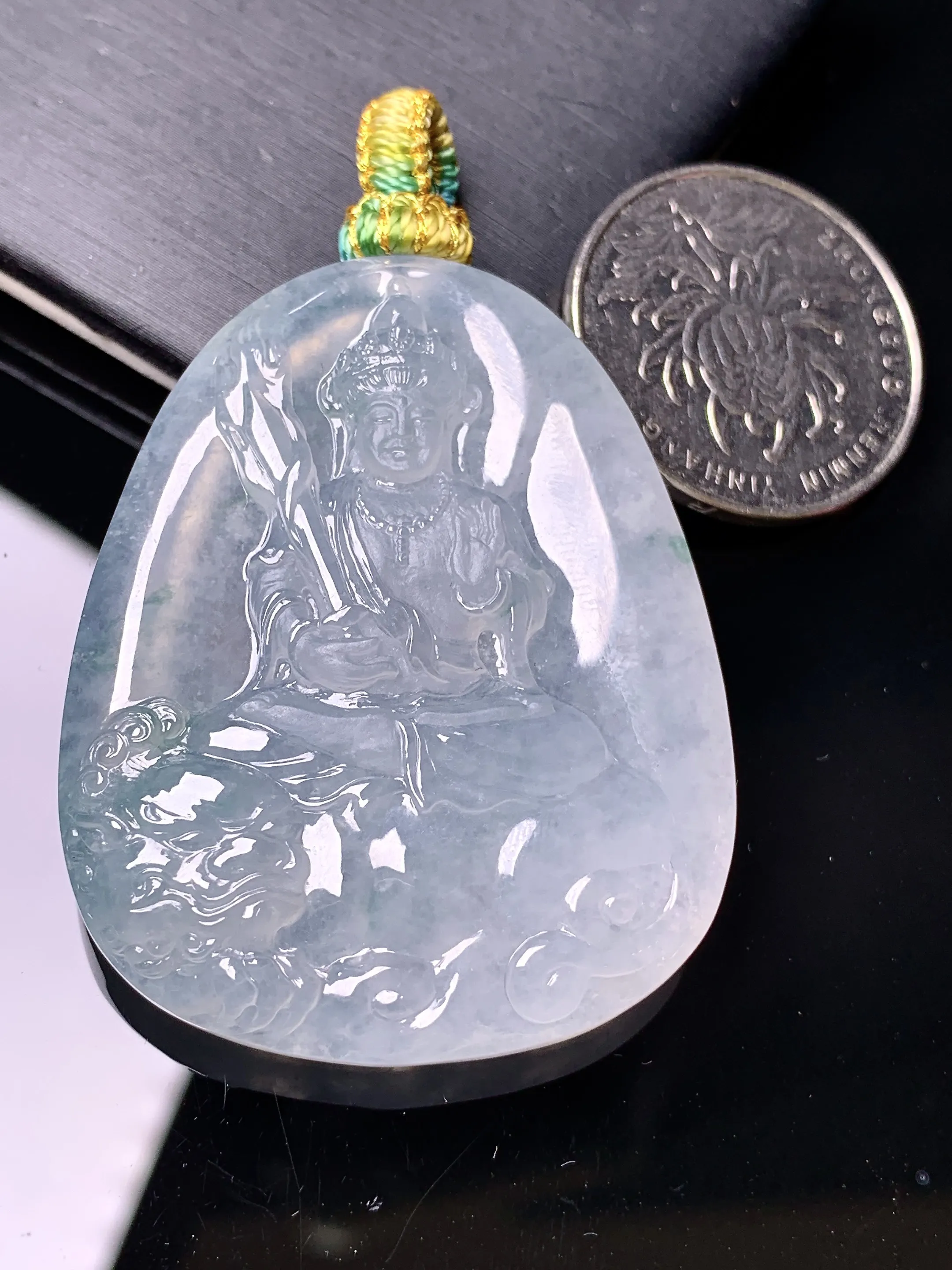 冰种文殊观音菩萨吊坠 玉质细腻 色泽清新艳丽 整体尺寸47.3*32.2*7.7