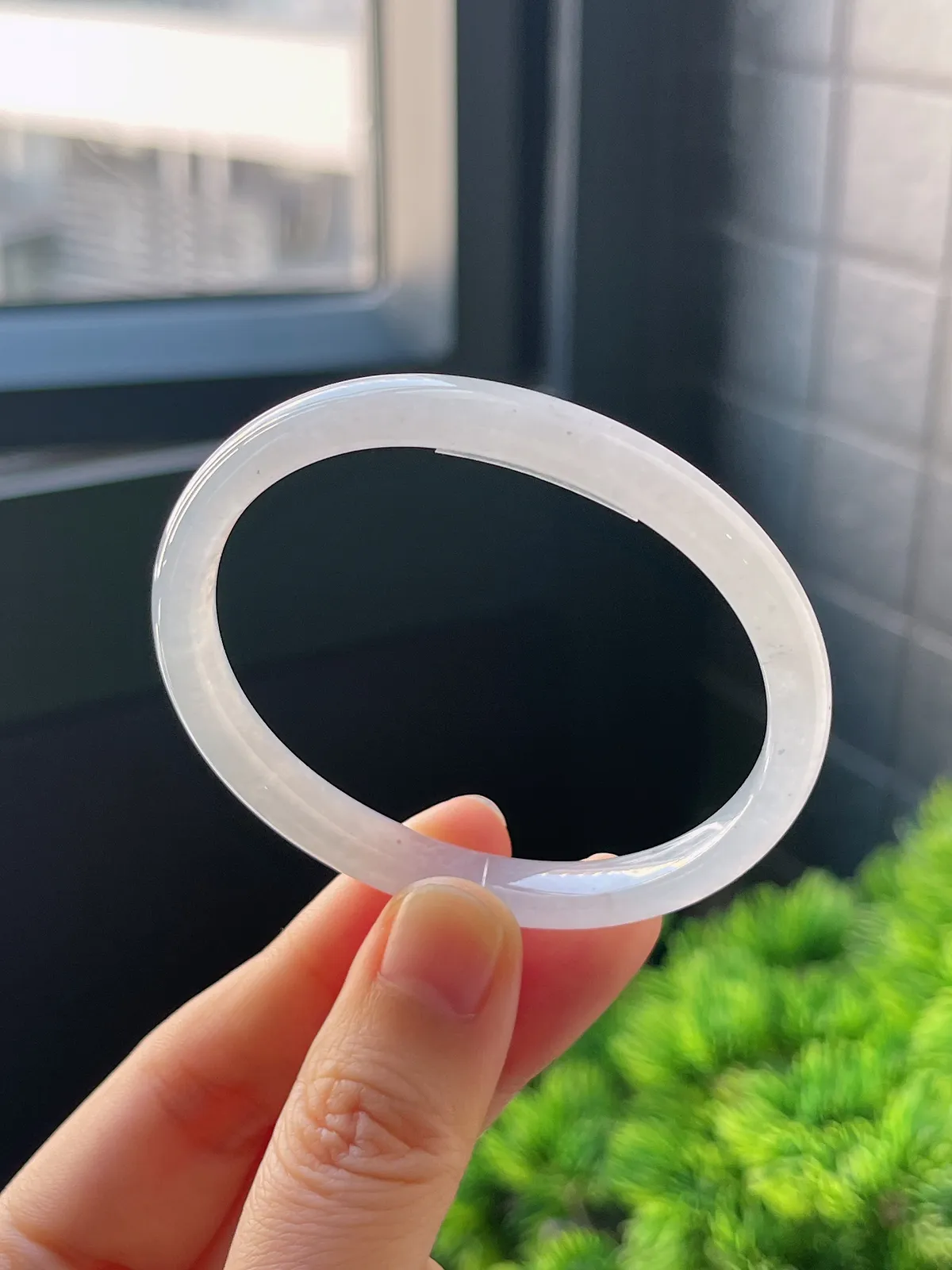 贵妃镯52.3圈口，翡翠冰种白色手镯