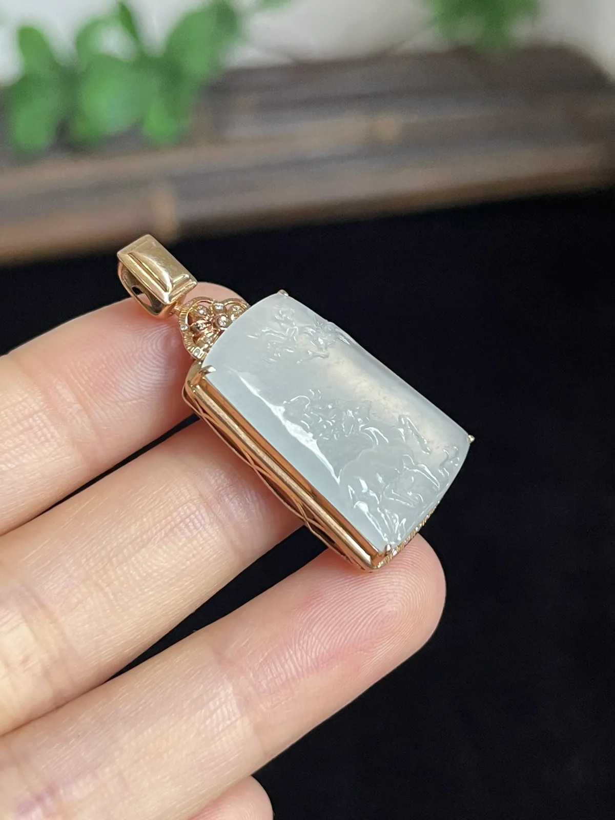 翡翠花件，印记：Au750,伴钻石