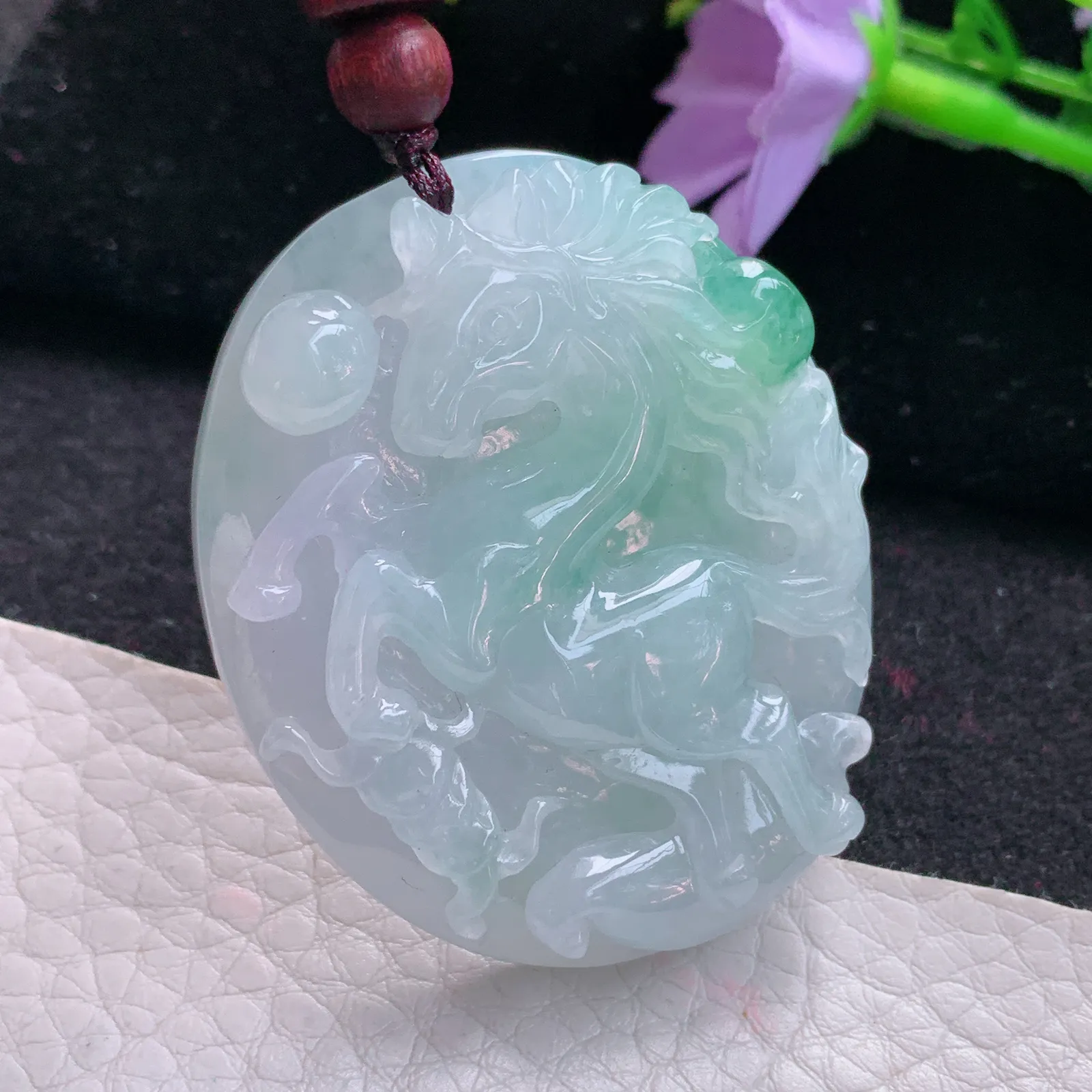 zen自然光48.8*39.3*10天然缅甸翡翠飘绿马上有钱 生肖马玉吊坠 玉挂件