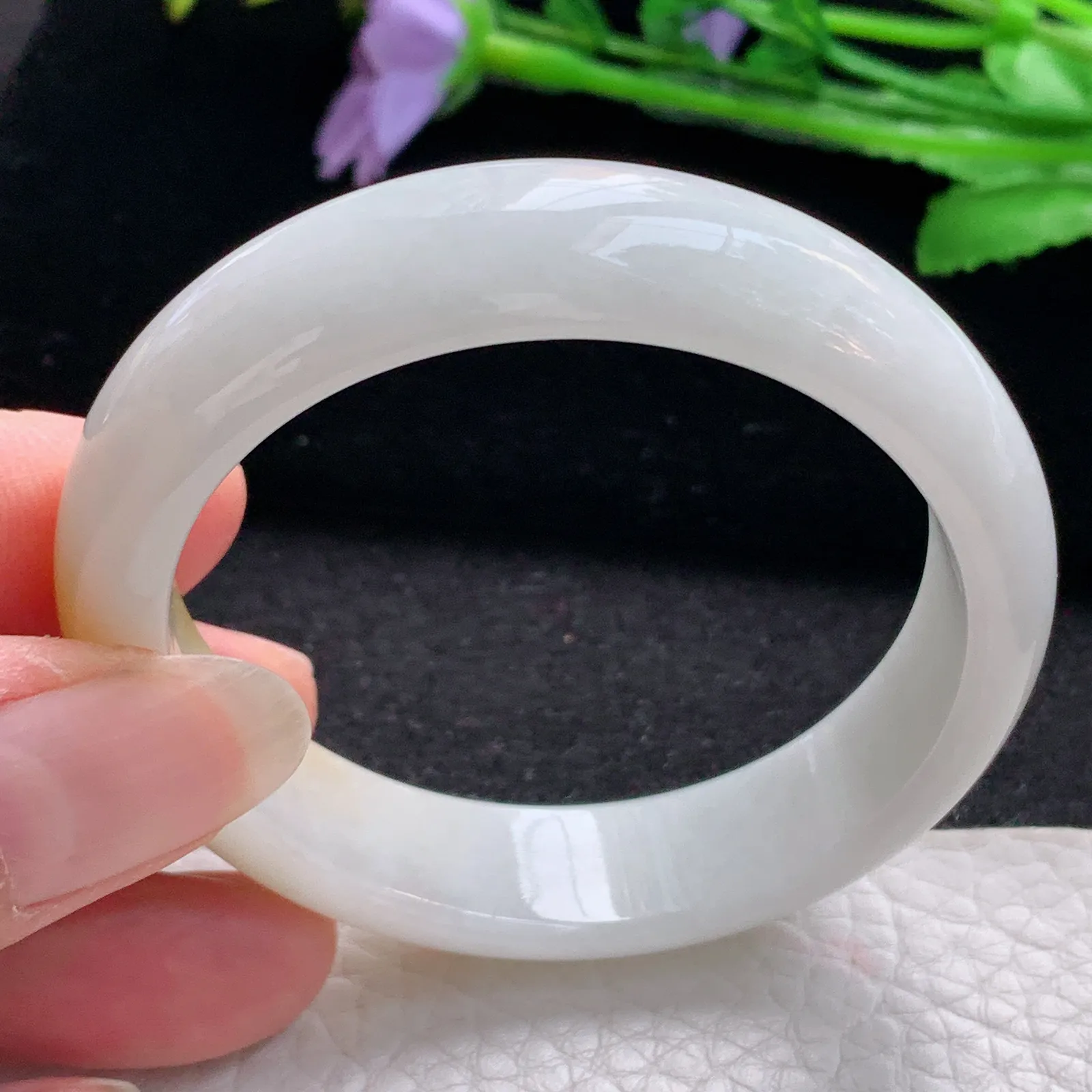 nr实拍56*48*12.8*7轮胎镯 缅甸翡翠a货玉手镯双彩水润椭形宽版玉手环