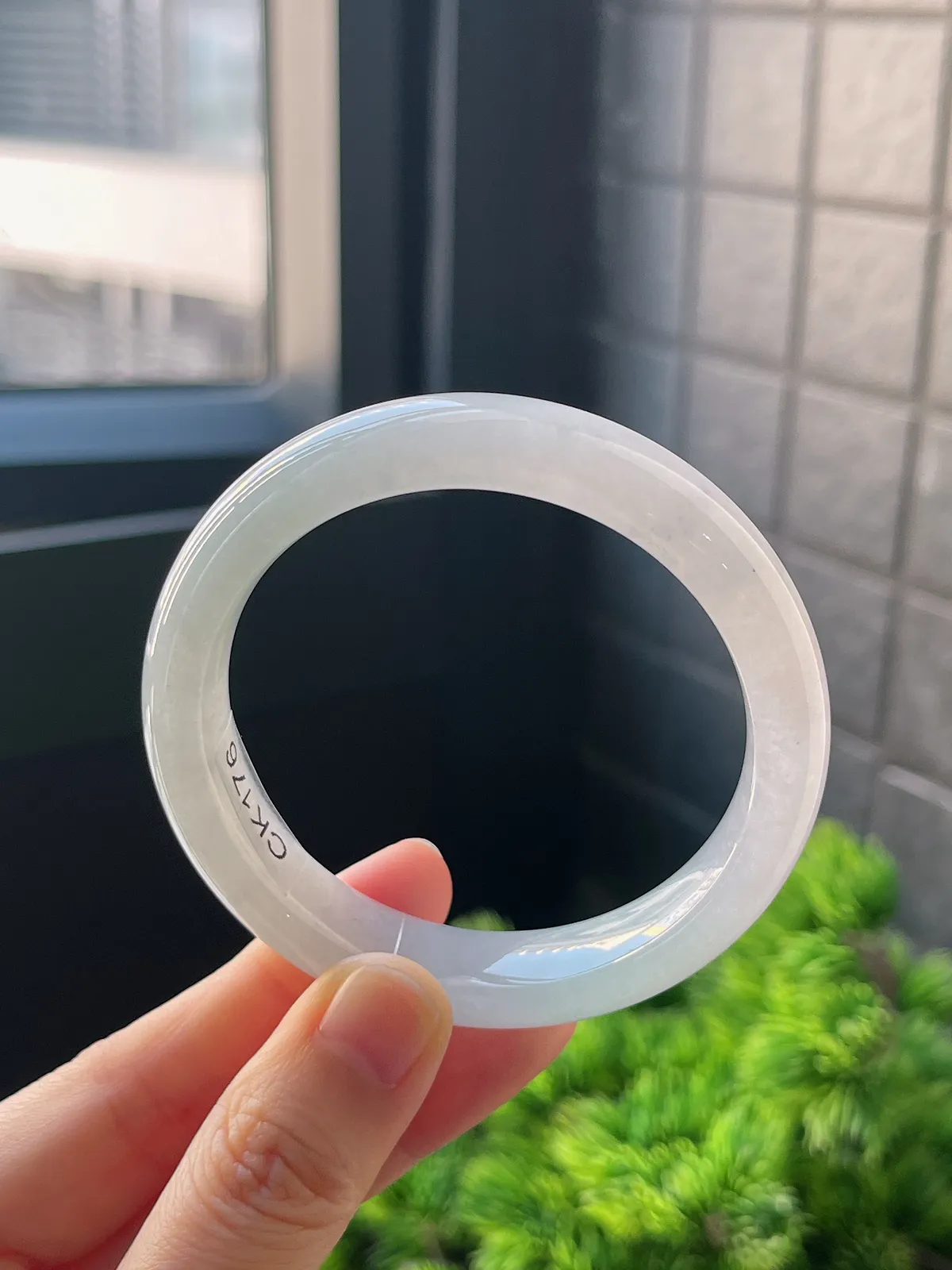 正圈52.7圈口，翡翠冰糯种白色手镯