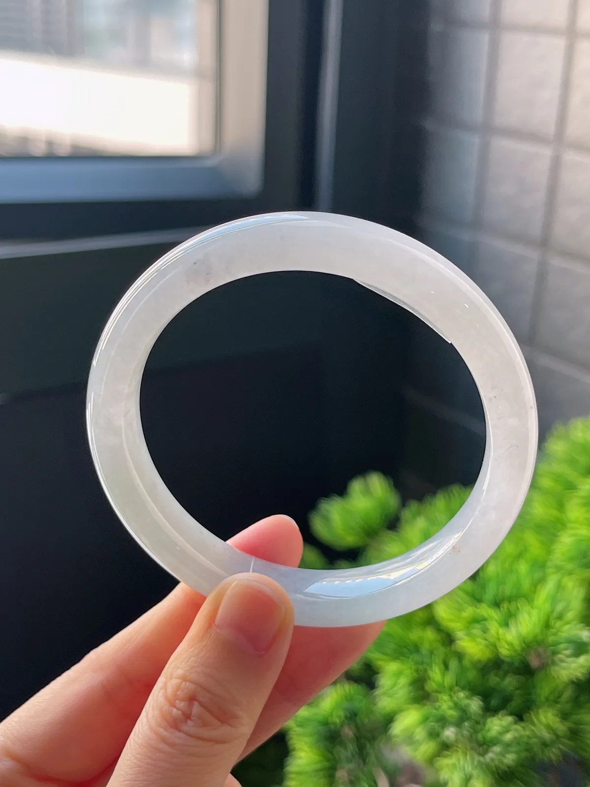 正圈57.3圈口，翡翠冰糯种白色手镯