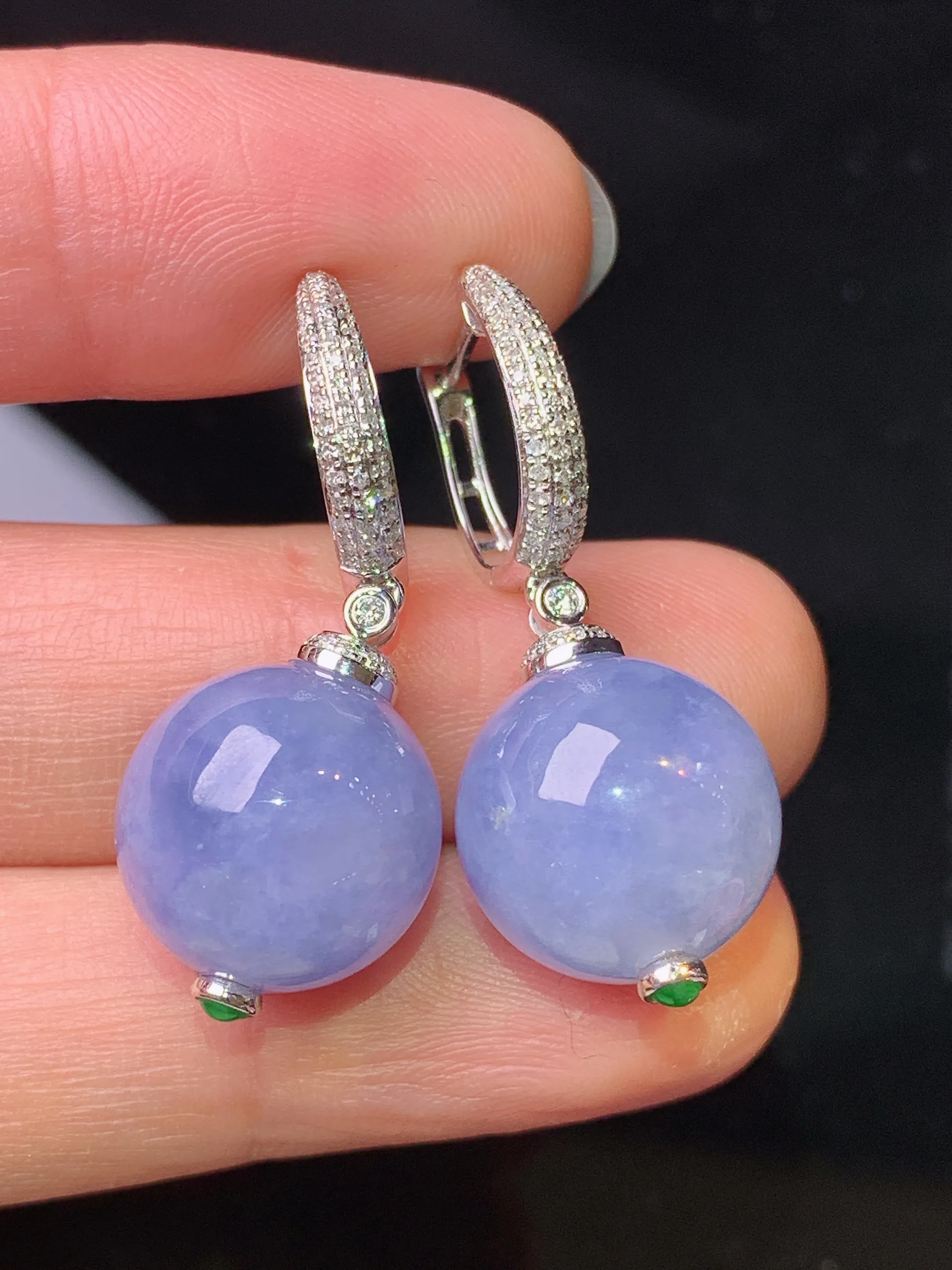 18k金钻镶嵌紫罗兰圆珠耳坠  玉质细腻 色泽艳丽清新 整体尺寸32.2*13